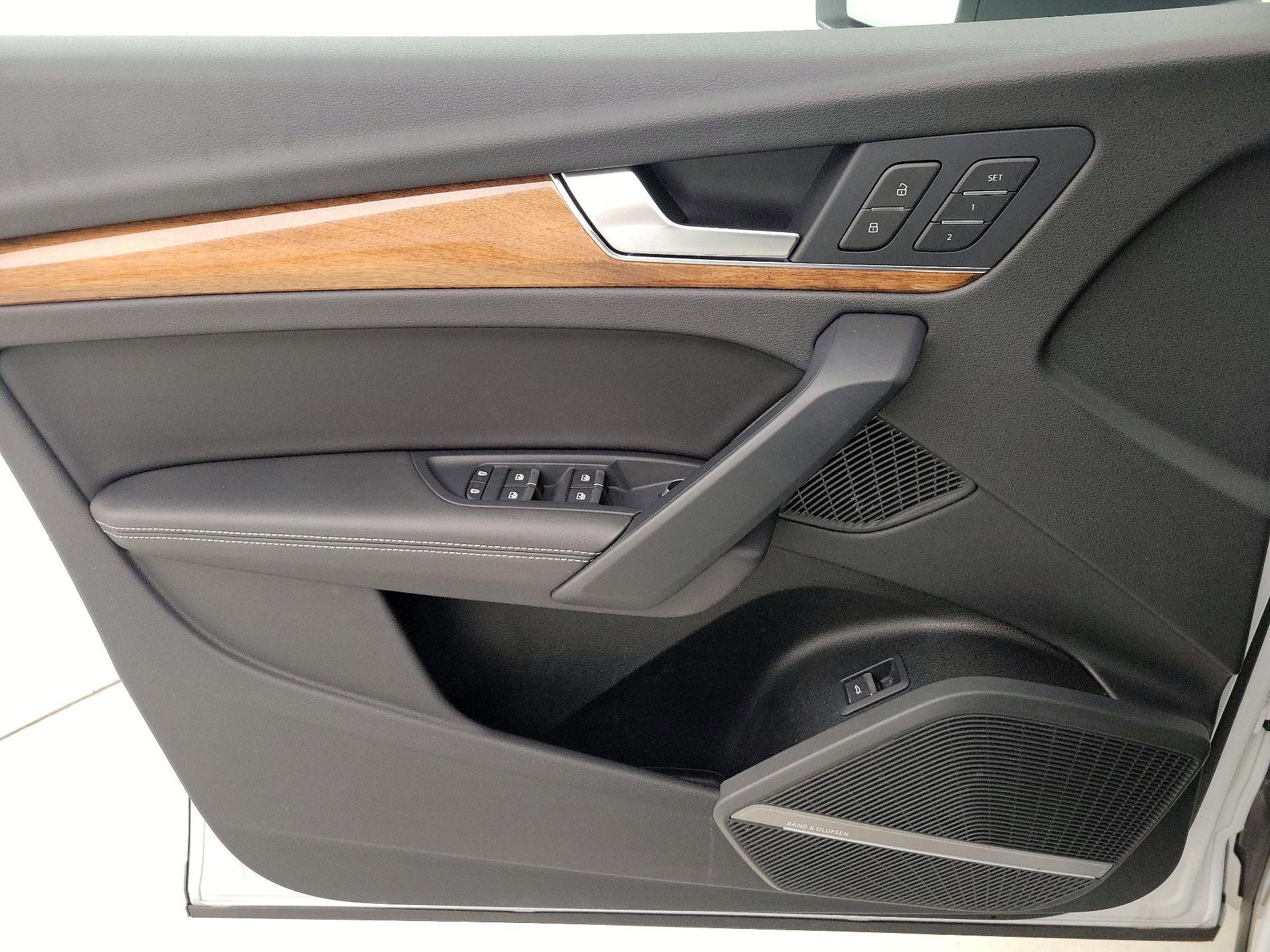 Thumbnail: 2023 Audi Q5 - 12