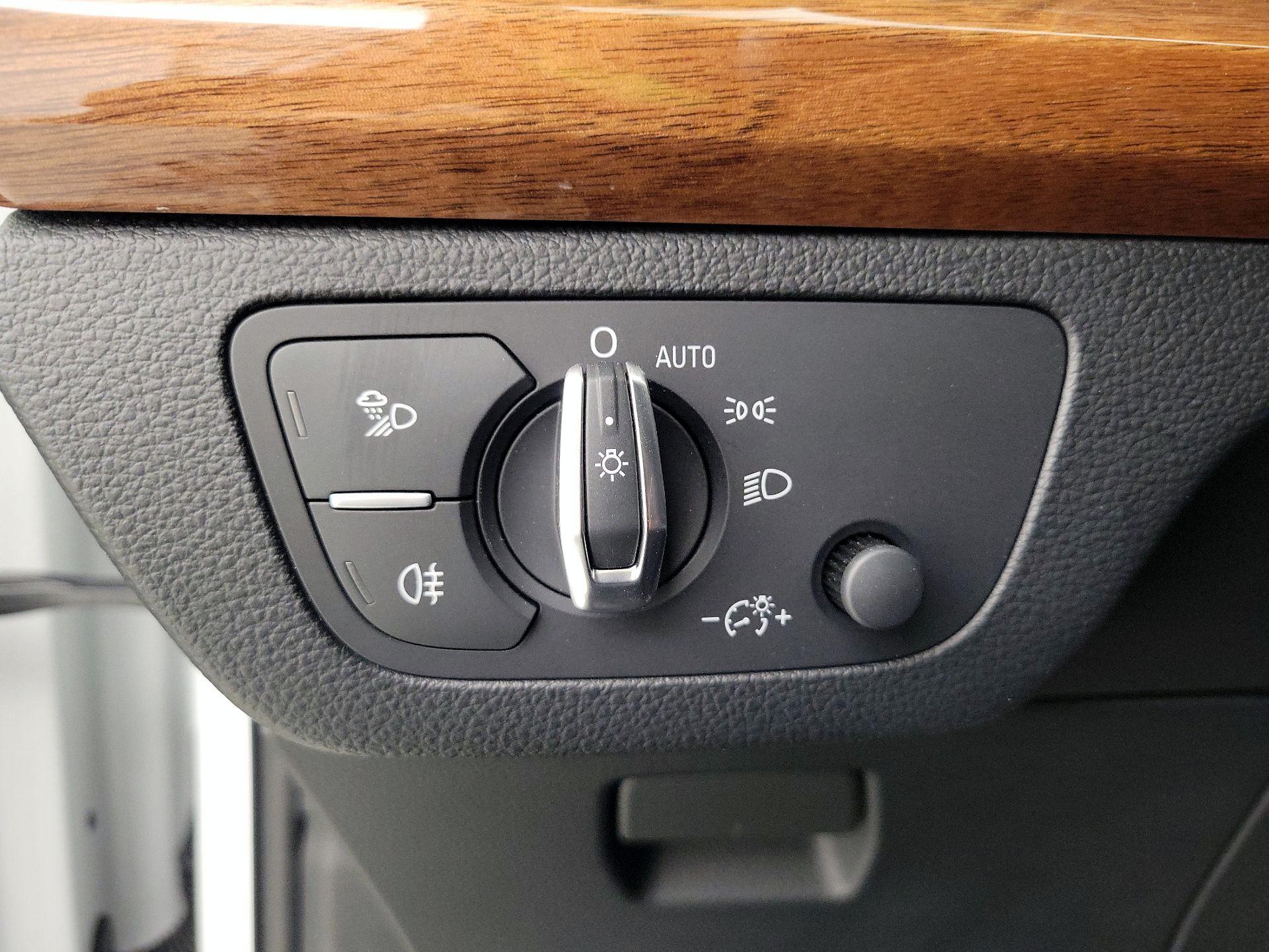 Thumbnail: 2023 Audi Q5 - 13