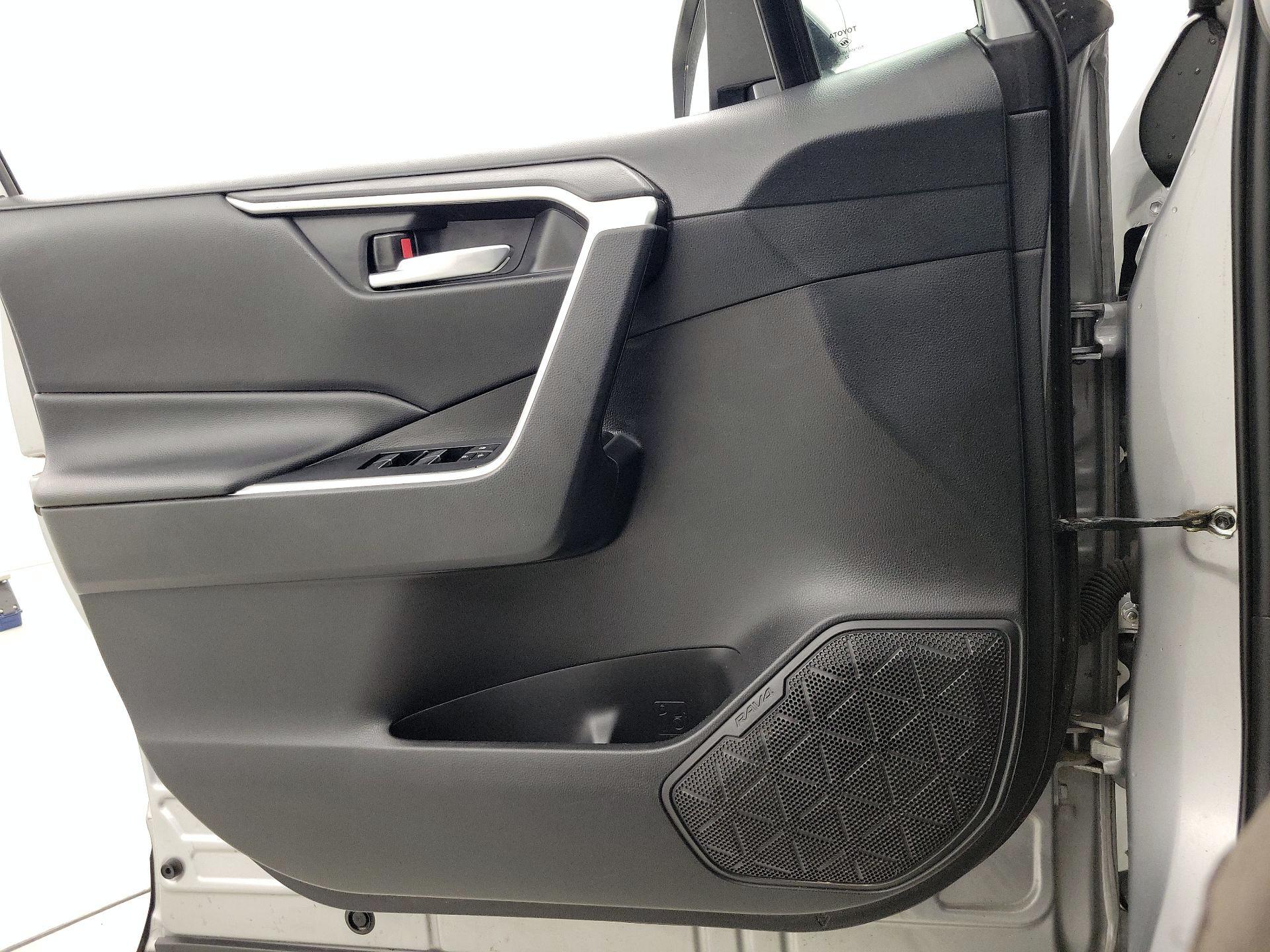 Thumbnail: 2023 Toyota RAV4 - 12