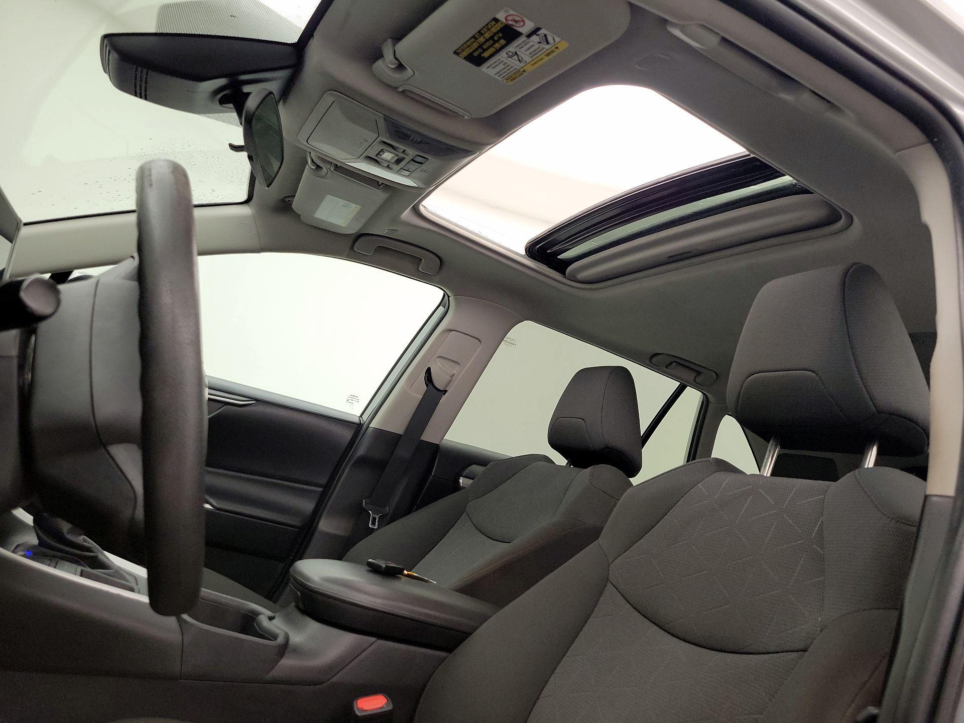 Thumbnail: 2023 Toyota RAV4 - 20