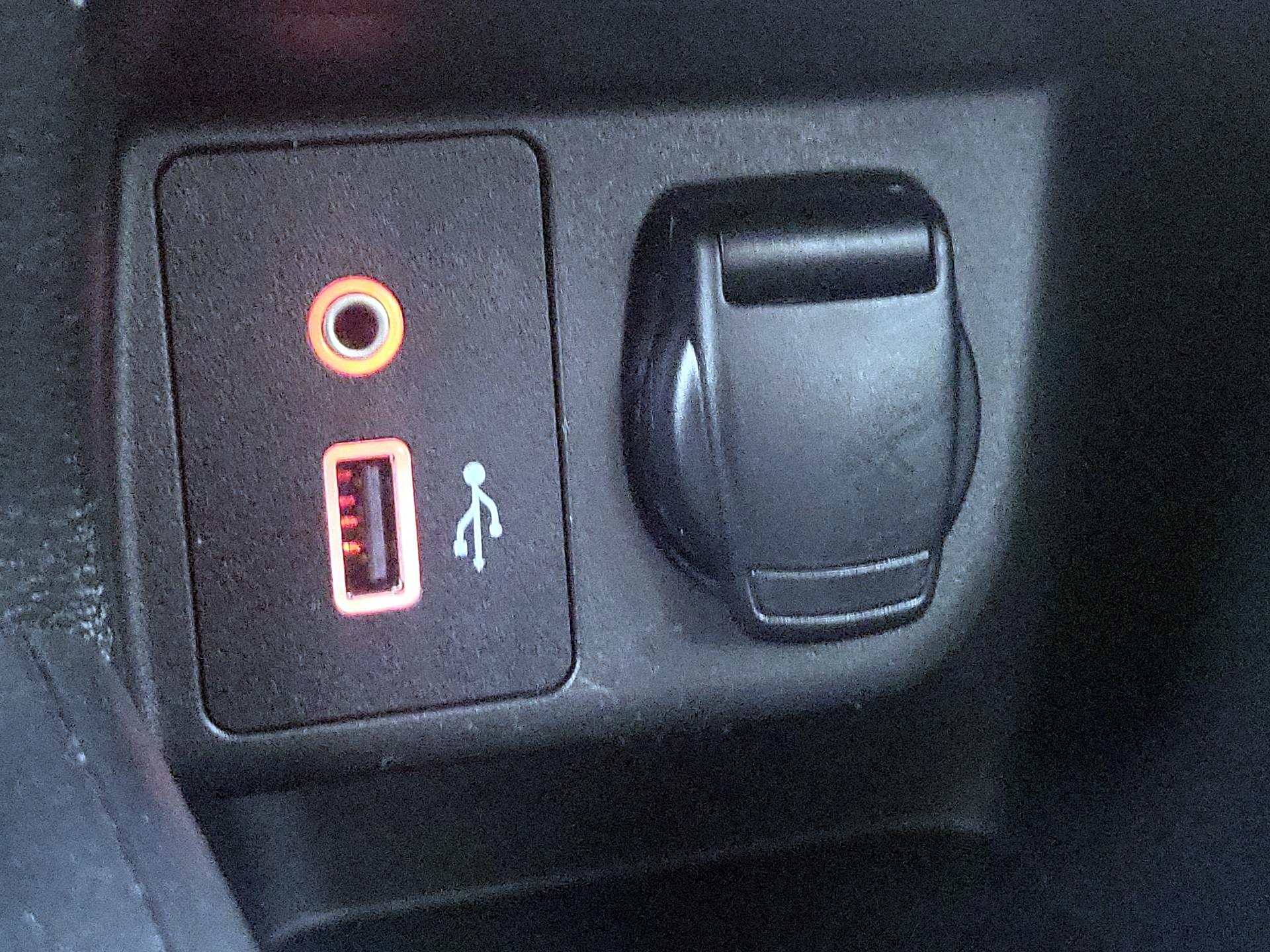 Thumbnail: 2021 Nissan Versa - 18