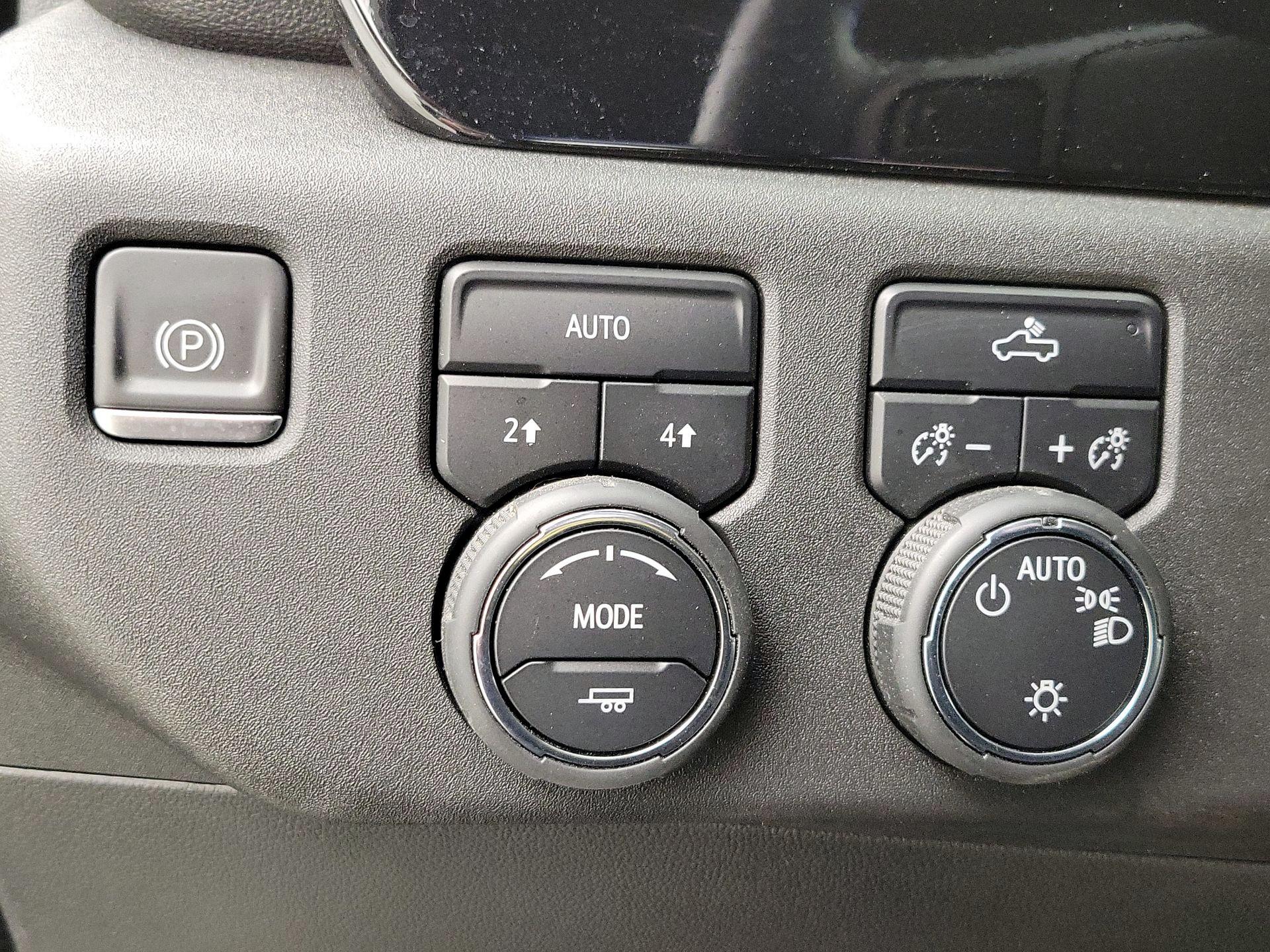 Thumbnail: 2023 Chevrolet Silverado 1500 - 13