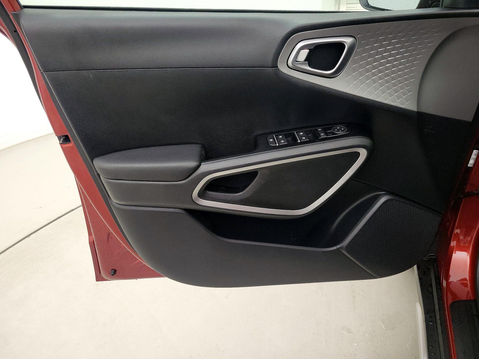 Thumbnail: 2022 Kia Soul - 12