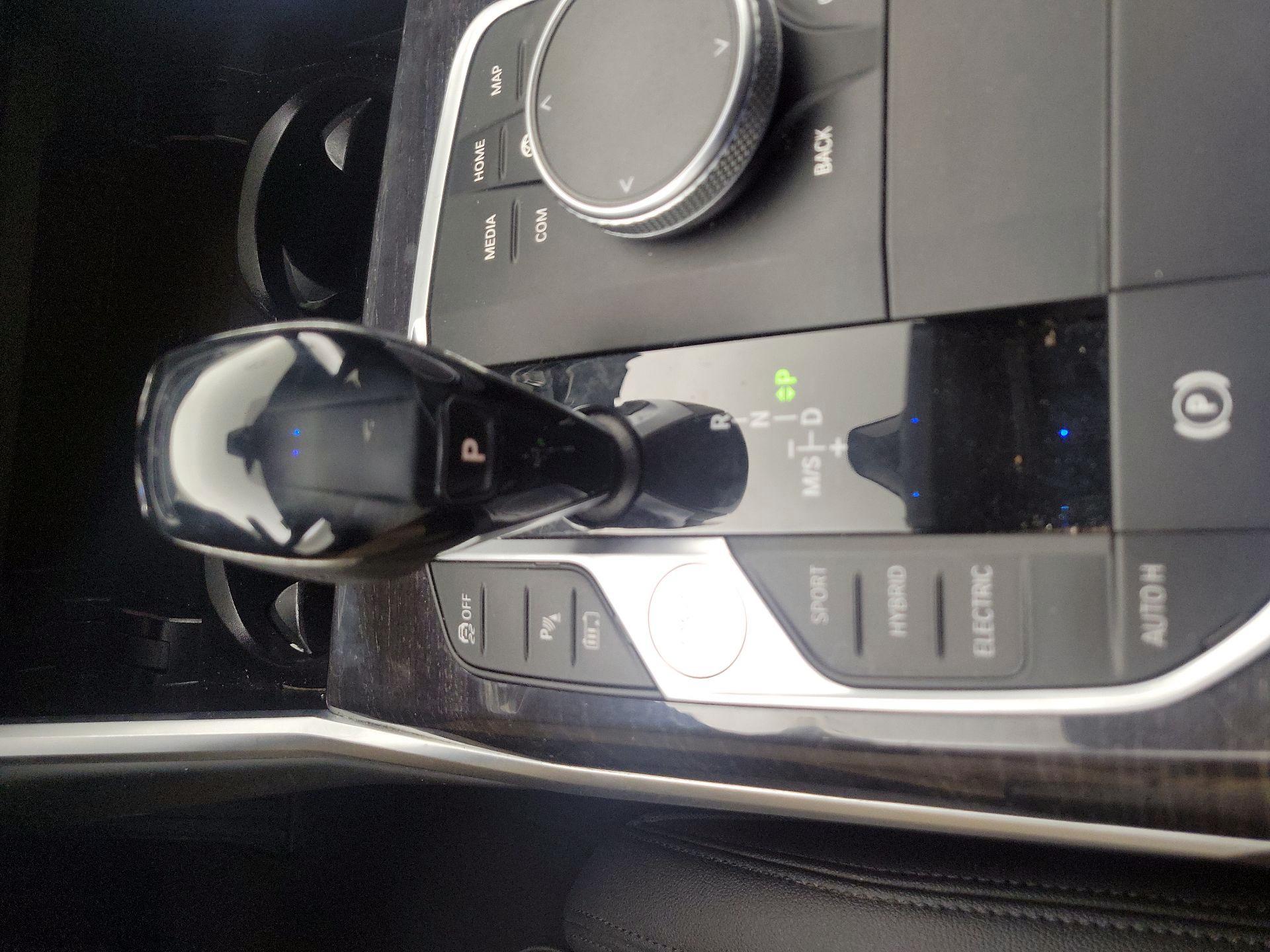 Thumbnail: 2021 BMW 3 Series - 18