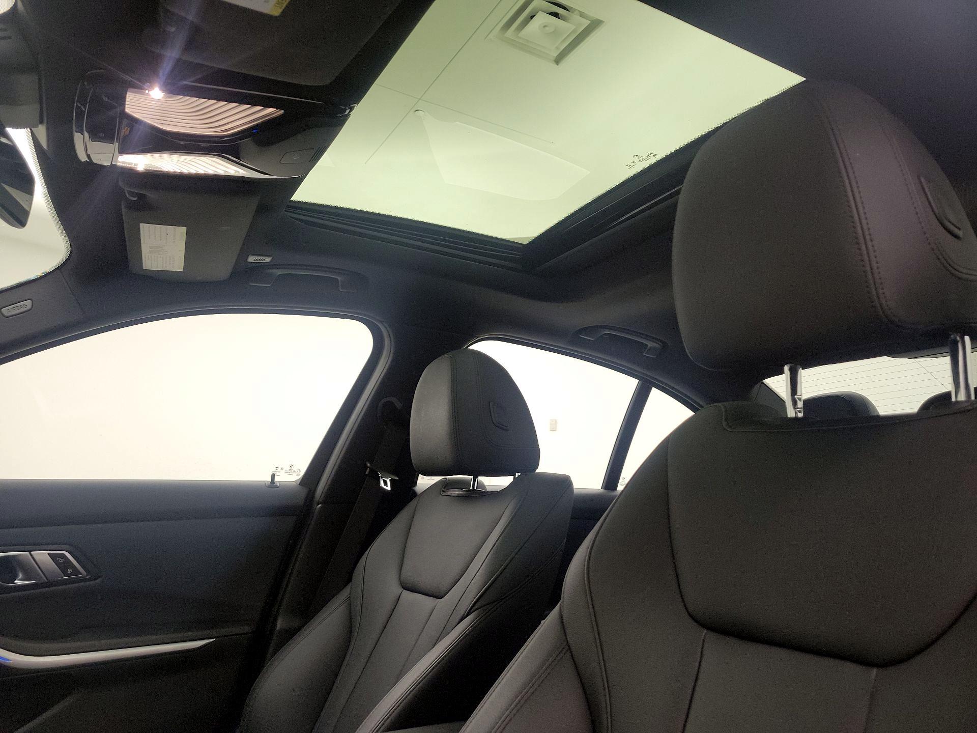 Thumbnail: 2021 BMW 3 Series - 20