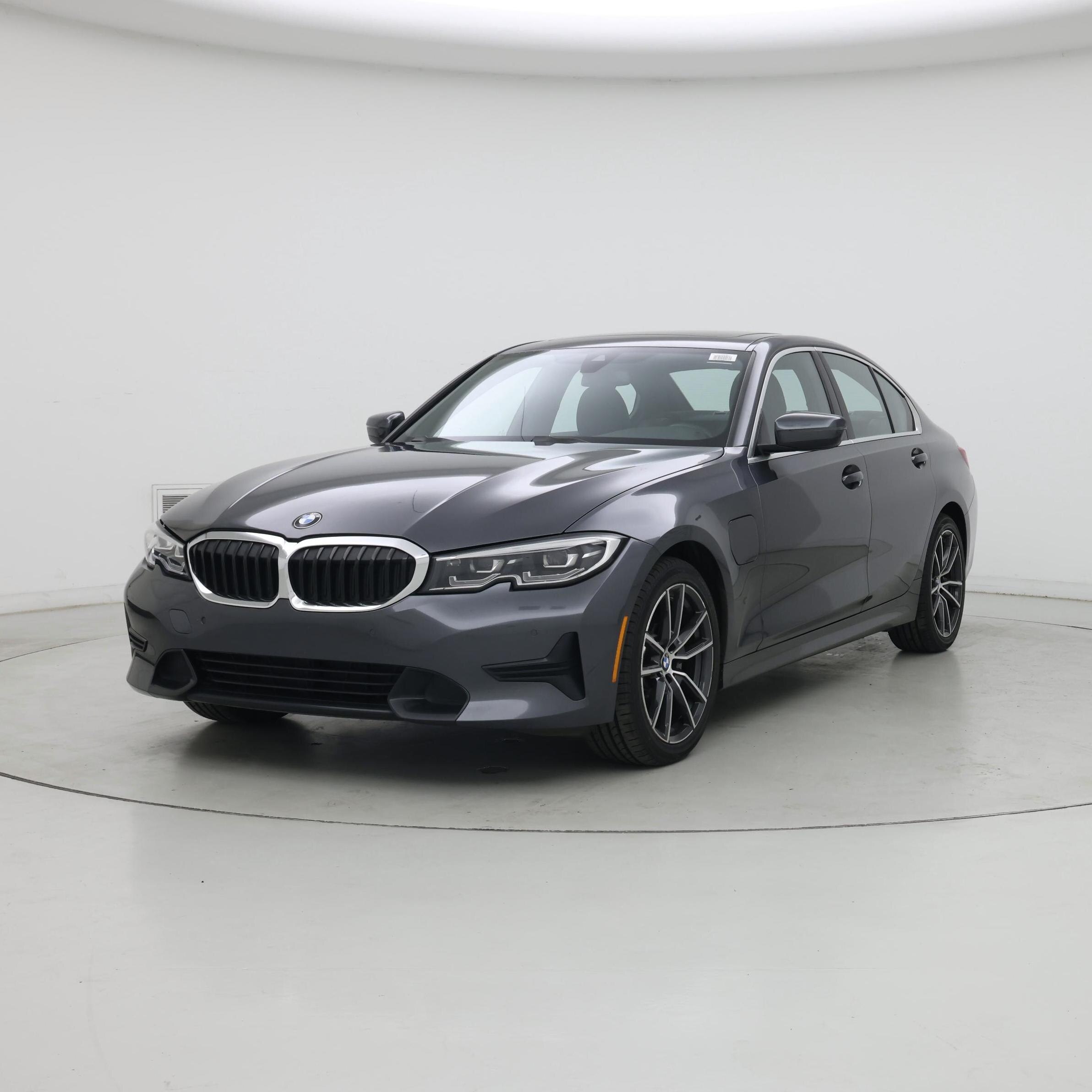 Thumbnail: 2021 BMW 3 Series - 4