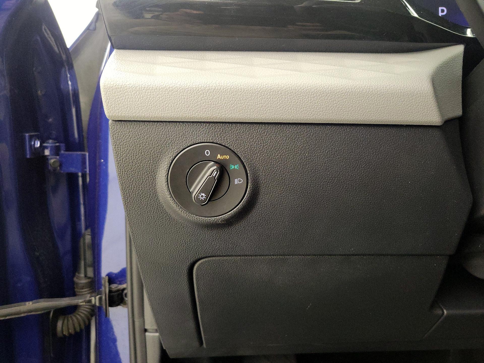 Thumbnail: 2023 Volkswagen Taos - 13