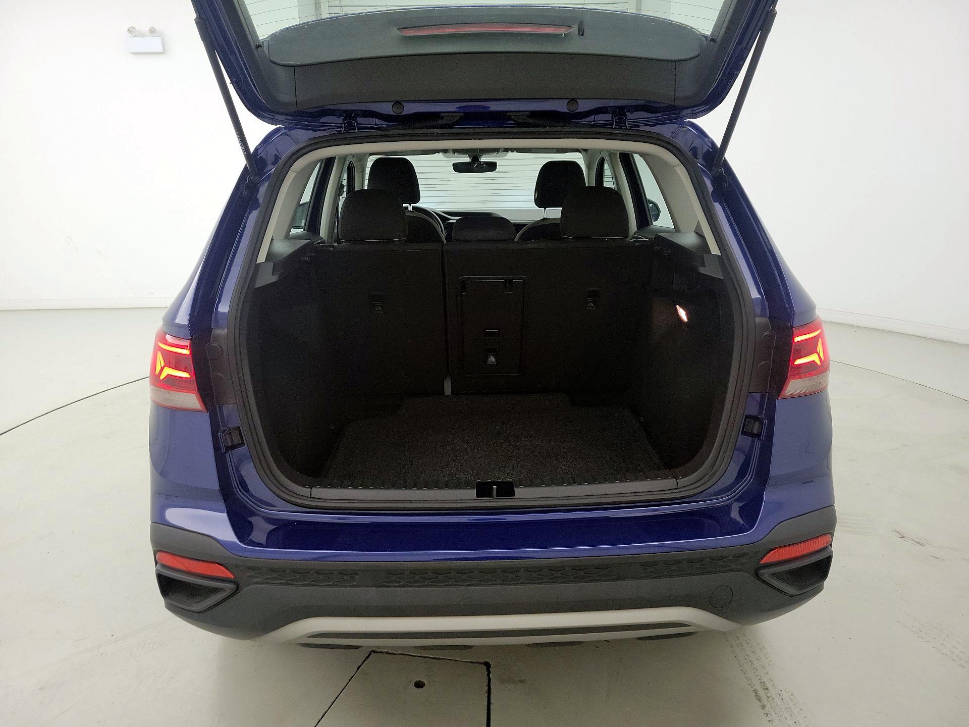 Thumbnail: 2023 Volkswagen Taos - 20