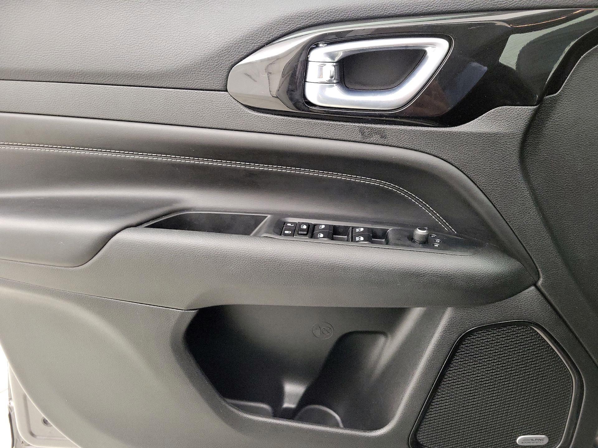 Thumbnail: 2023 Jeep Compass - 12