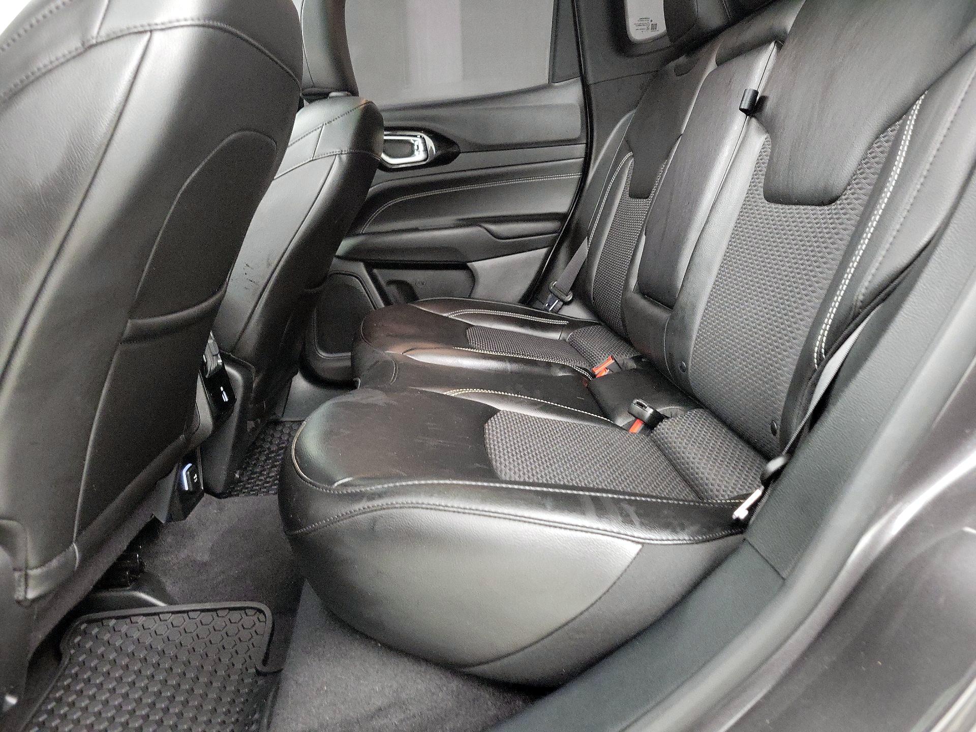 Thumbnail: 2023 Jeep Compass - 20