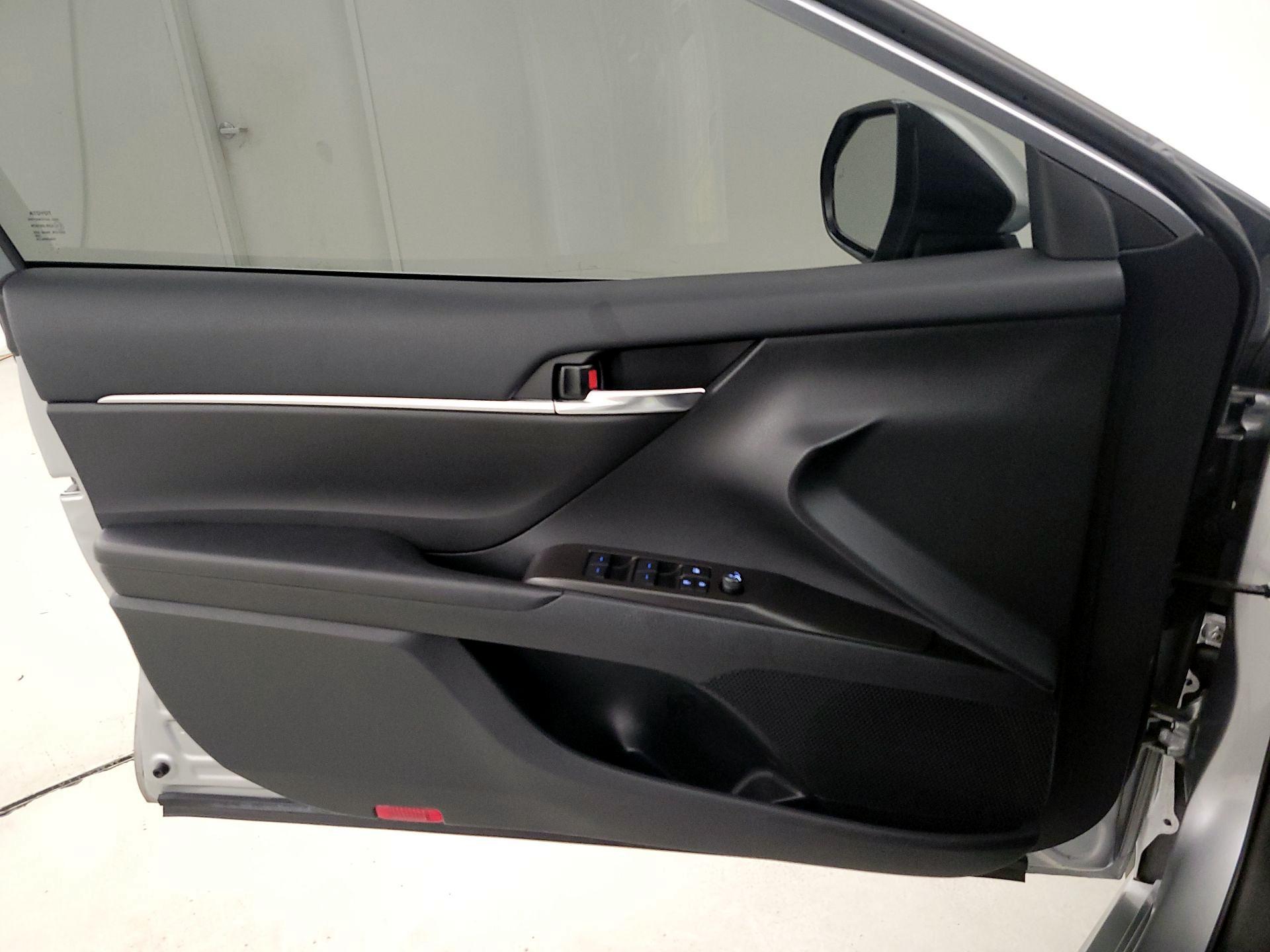 Thumbnail: 2023 Toyota Camry - 12