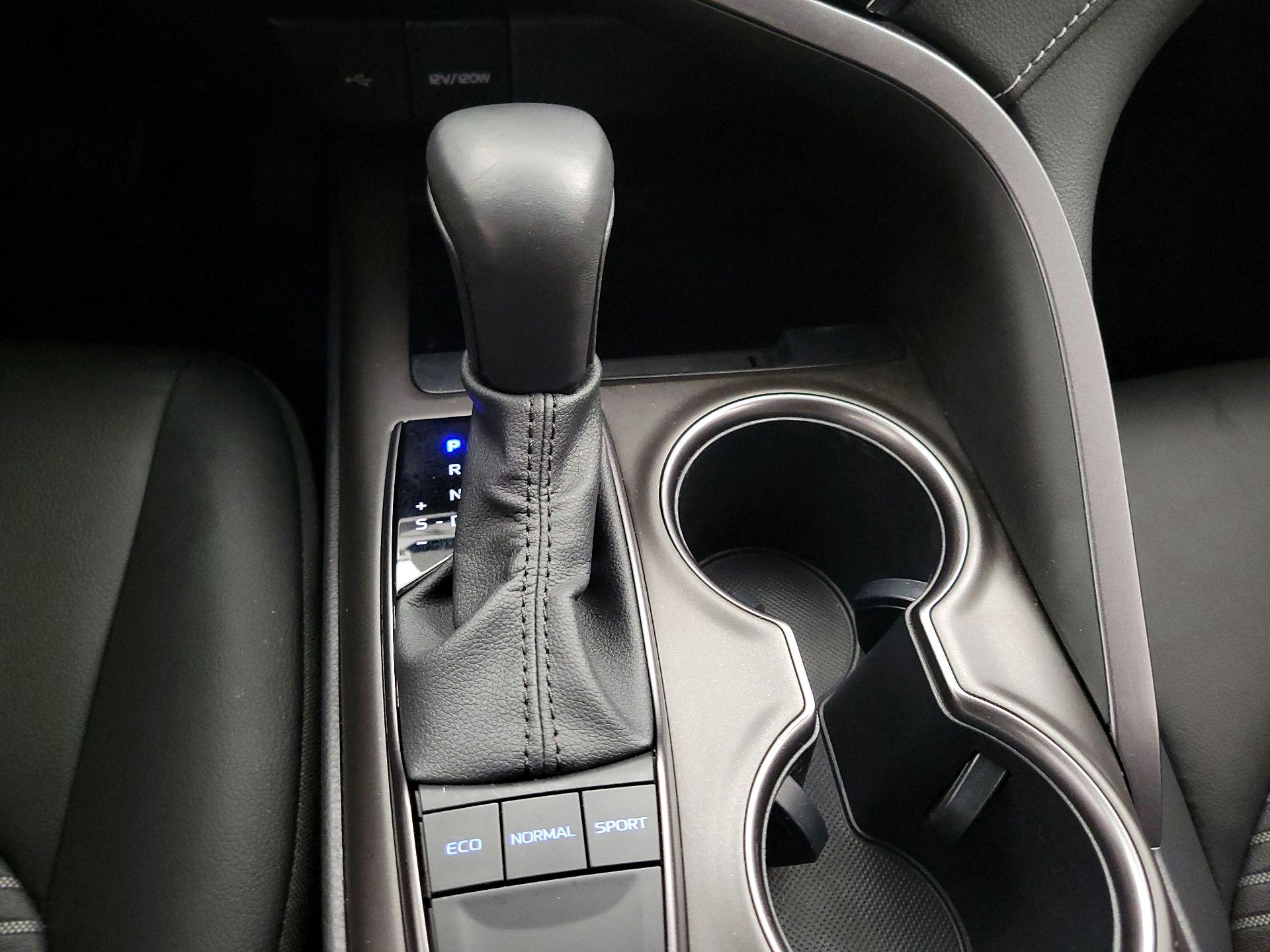 Thumbnail: 2023 Toyota Camry - 17