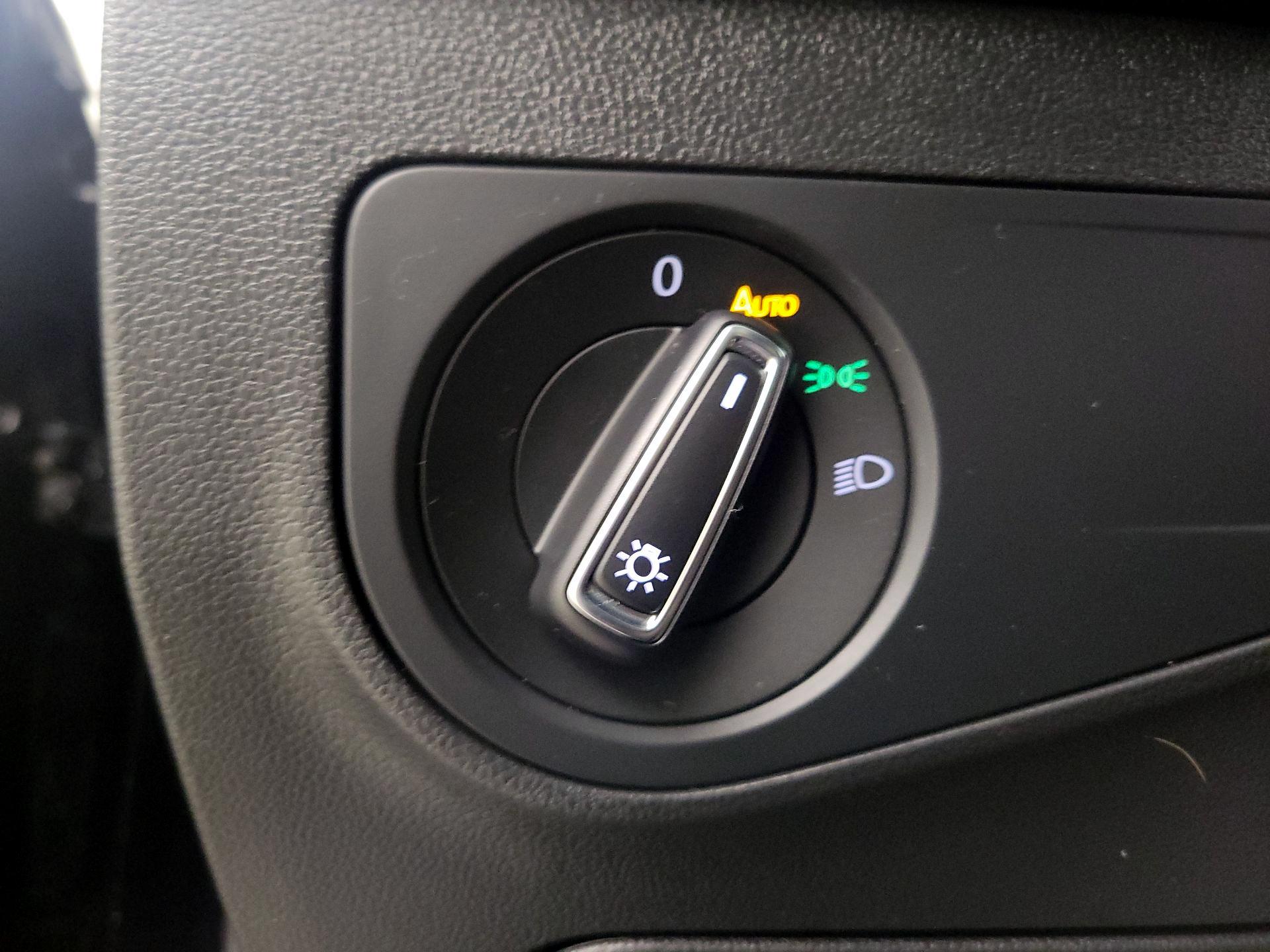 Thumbnail: 2023 Volkswagen Tiguan - 13