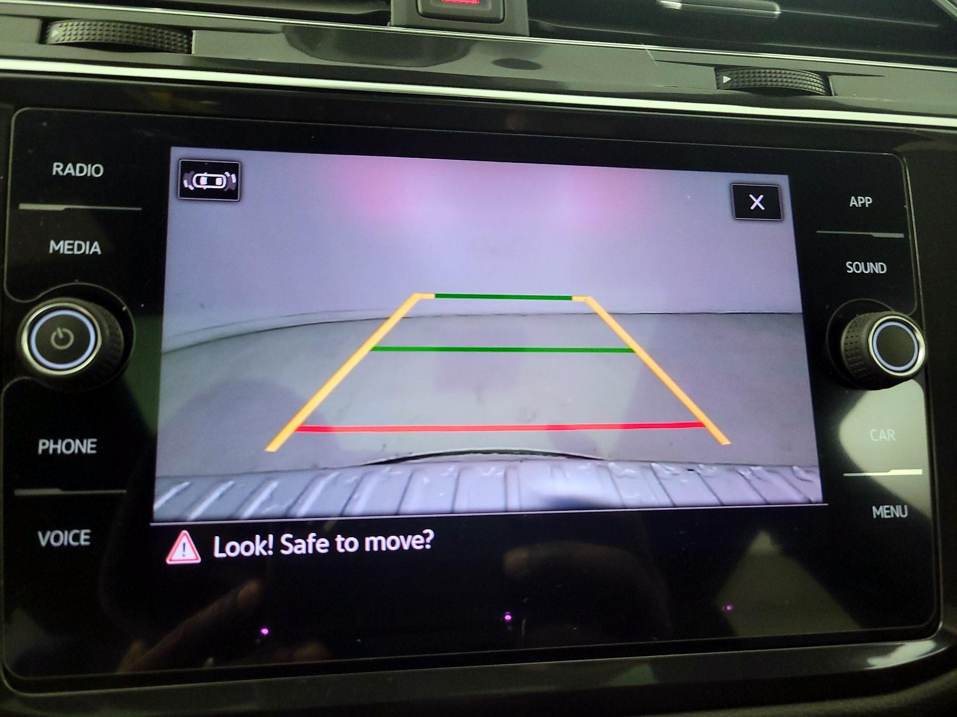 Thumbnail: 2023 Volkswagen Tiguan - 14