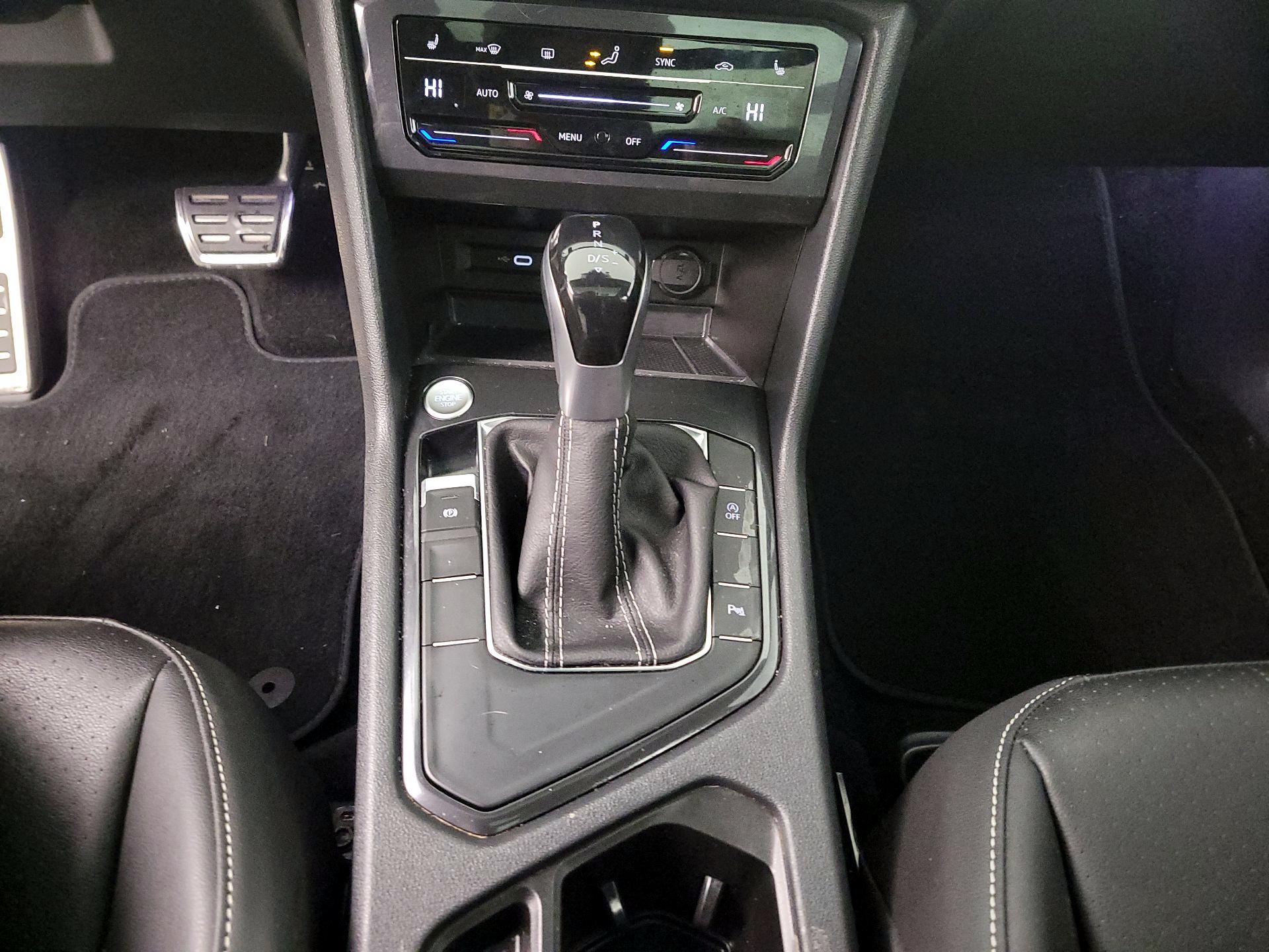 Thumbnail: 2023 Volkswagen Tiguan - 17