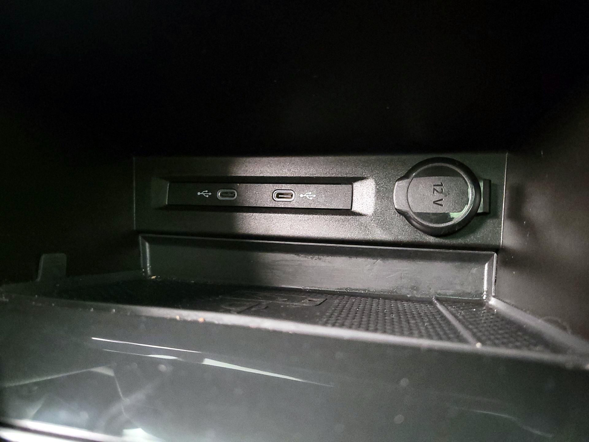 Thumbnail: 2023 Volkswagen Tiguan - 18