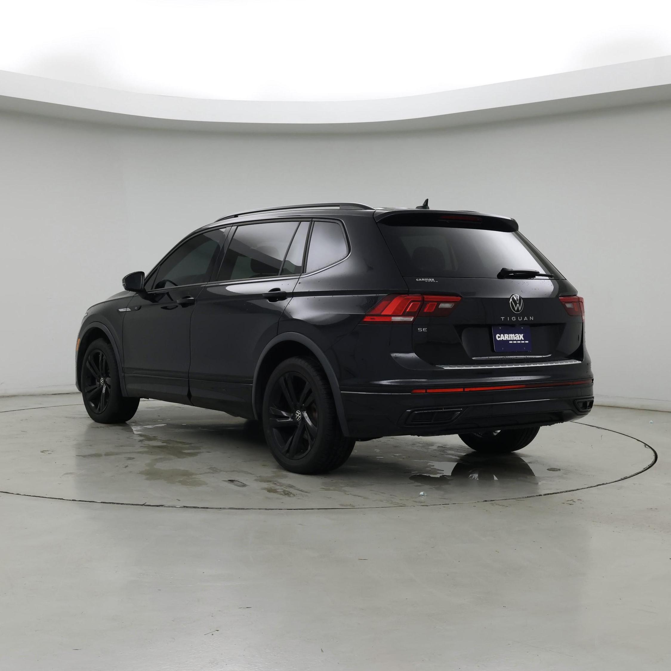 Thumbnail: 2023 Volkswagen Tiguan - 2