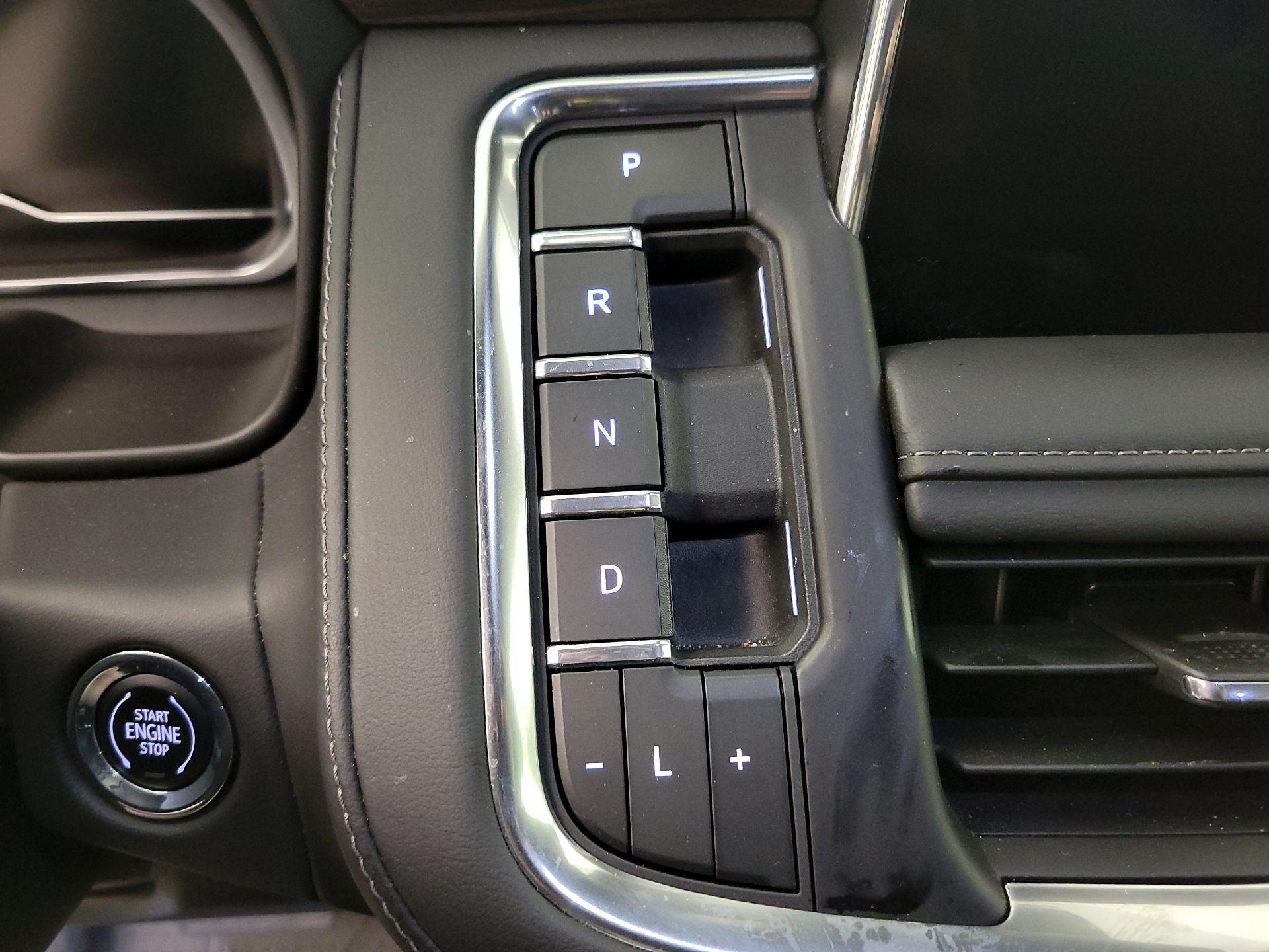 Thumbnail: 2023 Chevrolet Tahoe - 18