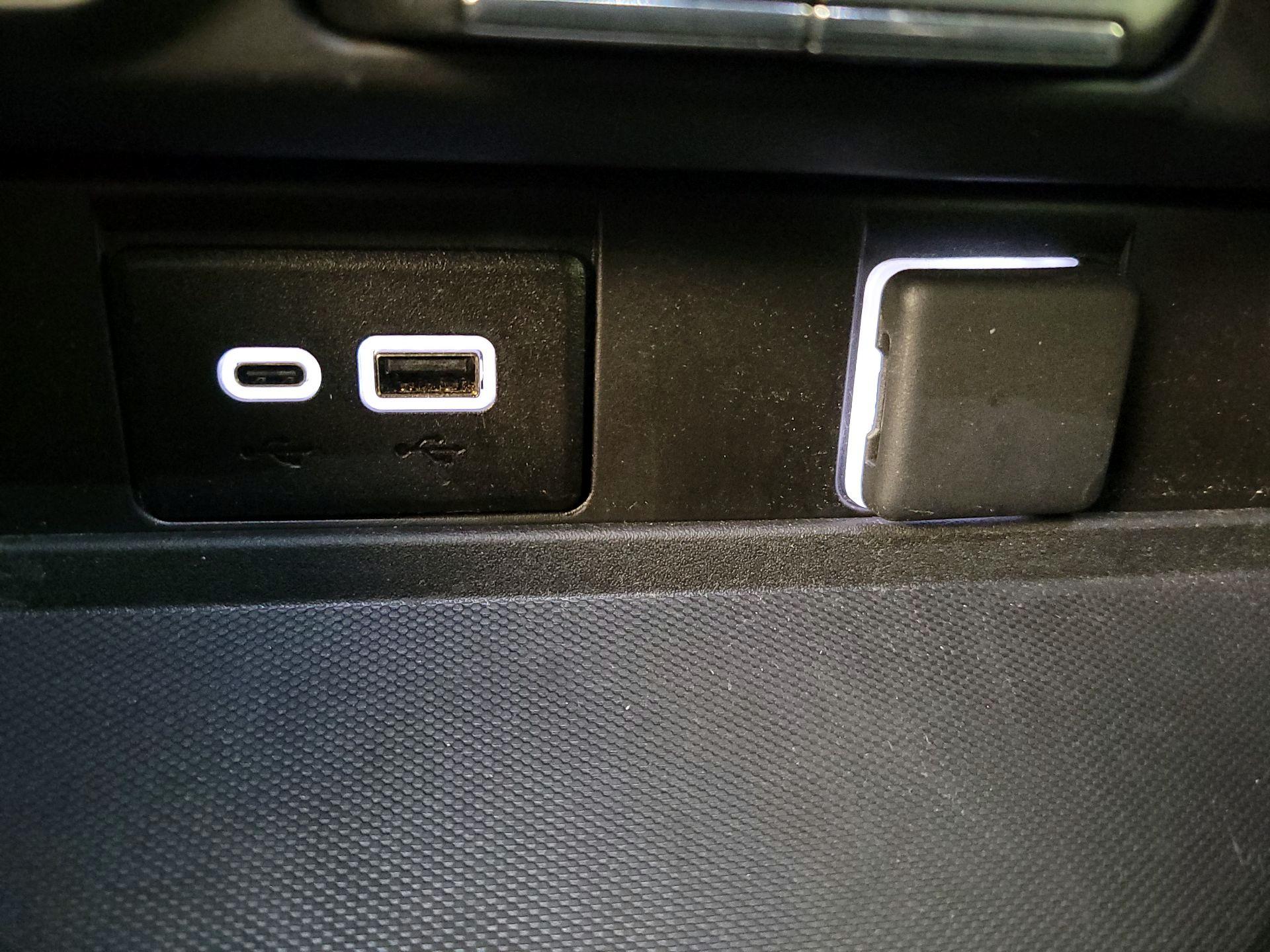 Thumbnail: 2023 Chevrolet Tahoe - 19