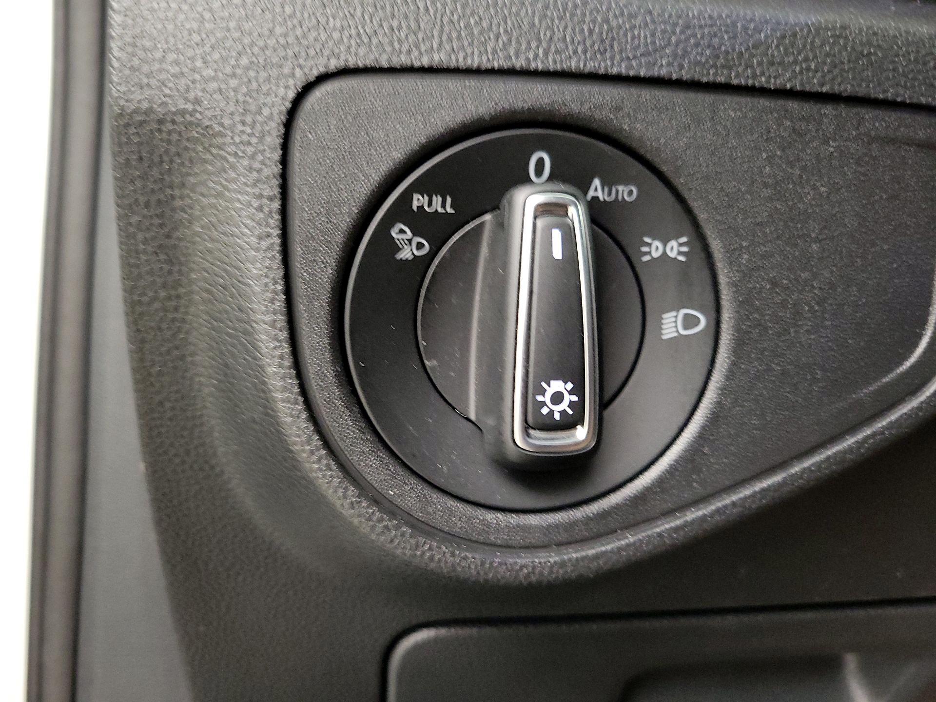 Thumbnail: 2022 Volkswagen Atlas - 13