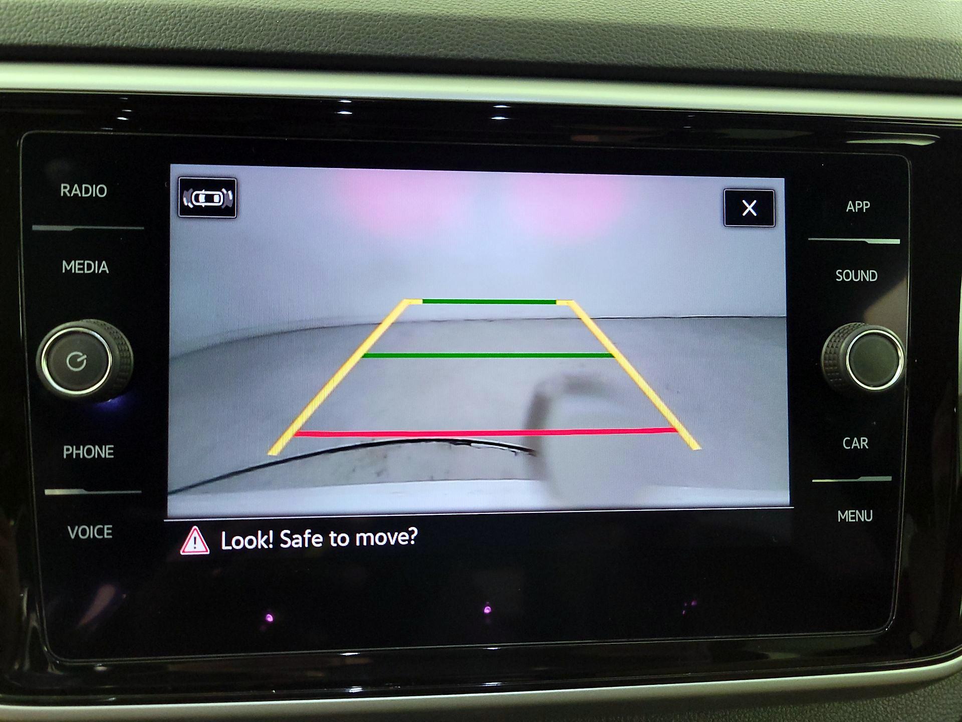 Thumbnail: 2022 Volkswagen Atlas - 14