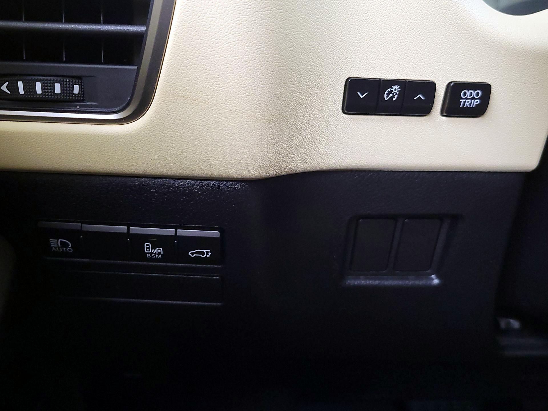 Thumbnail: 2021 Lexus NX - 13