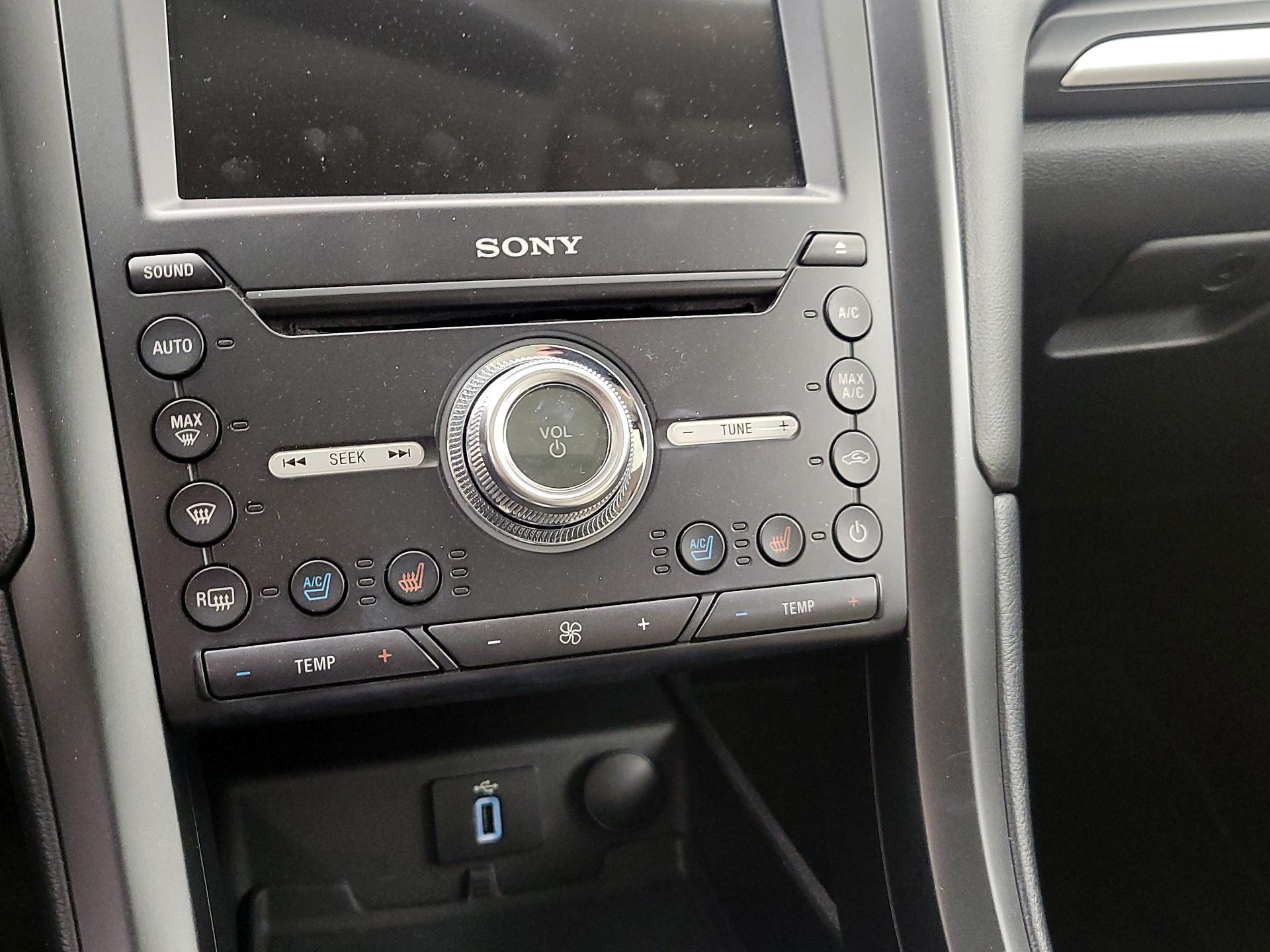 Thumbnail: 2017 Ford Fusion - 17