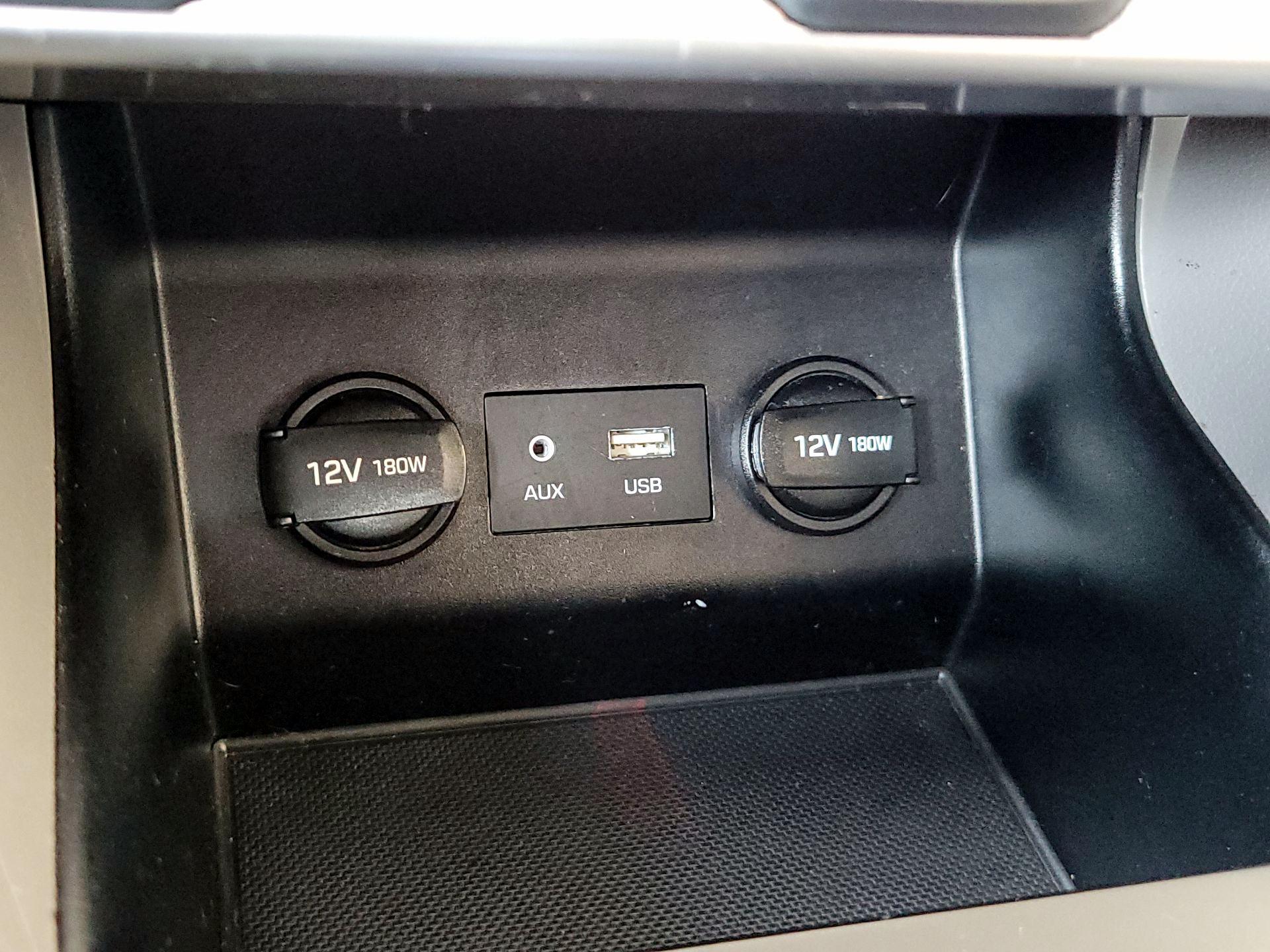 Thumbnail: 2019 Hyundai Elantra - 18