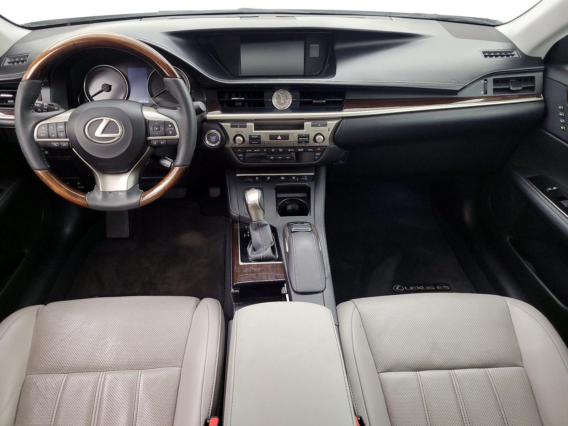 Thumbnail: 2016 Lexus ES - 9