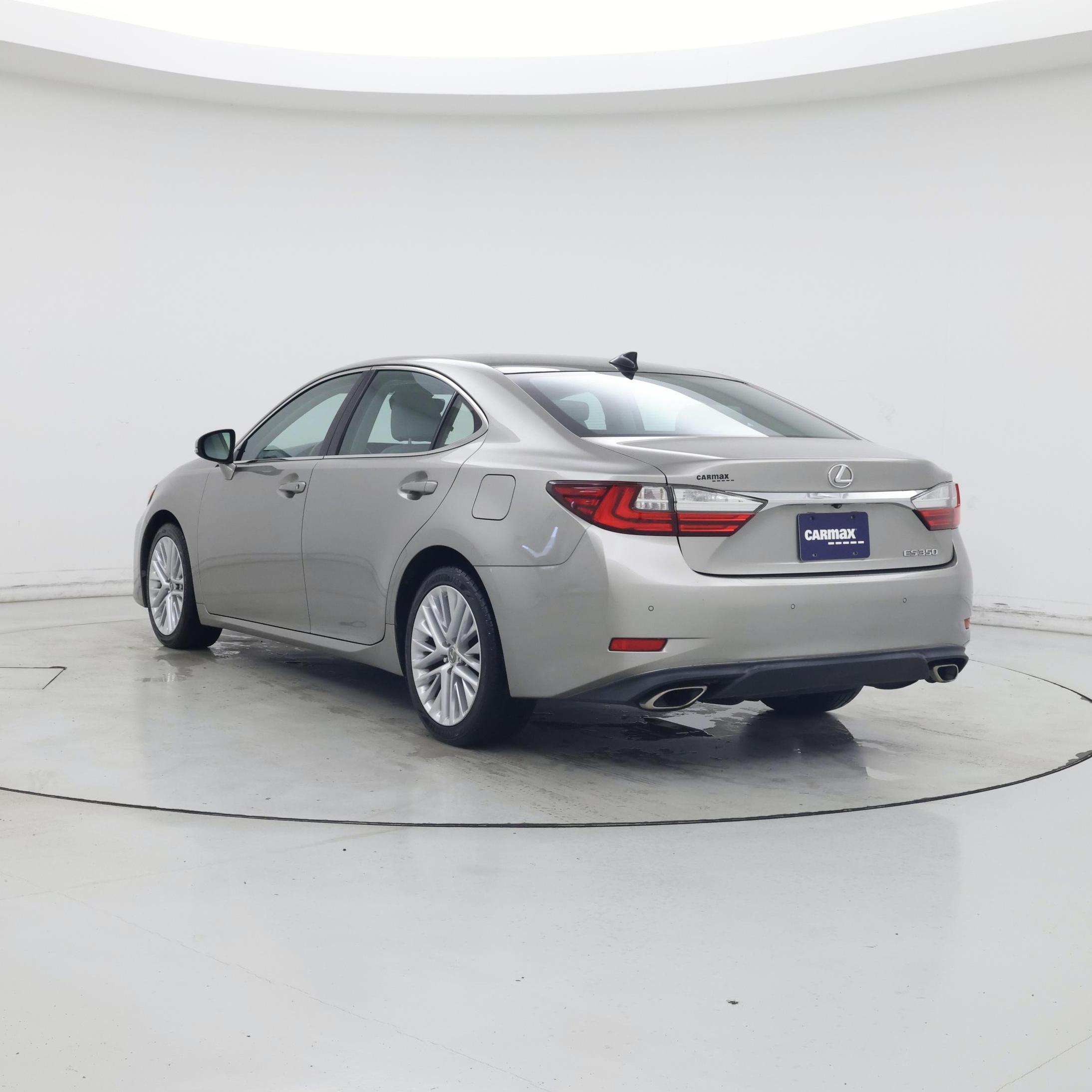Thumbnail: 2016 Lexus ES - 2