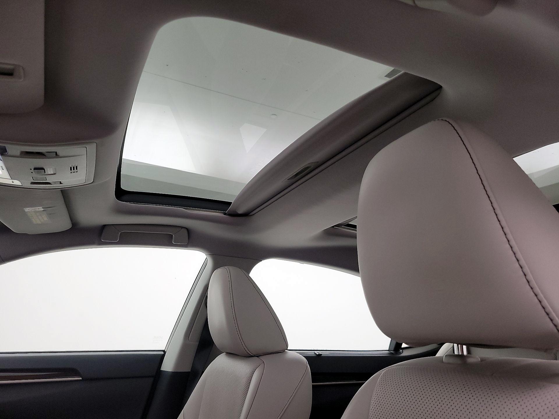 Thumbnail: 2016 Lexus ES - 20