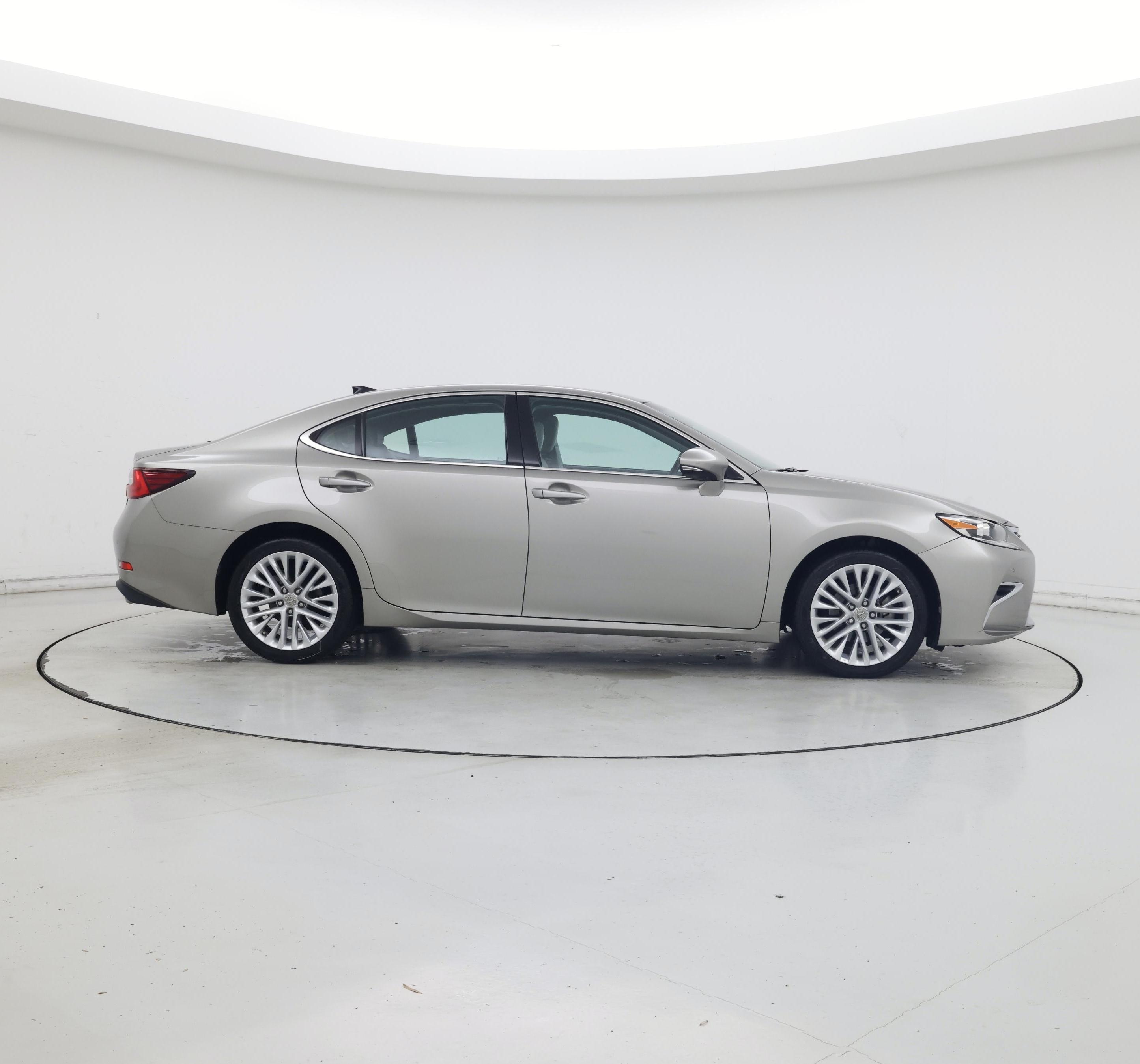 Thumbnail: 2016 Lexus ES - 7