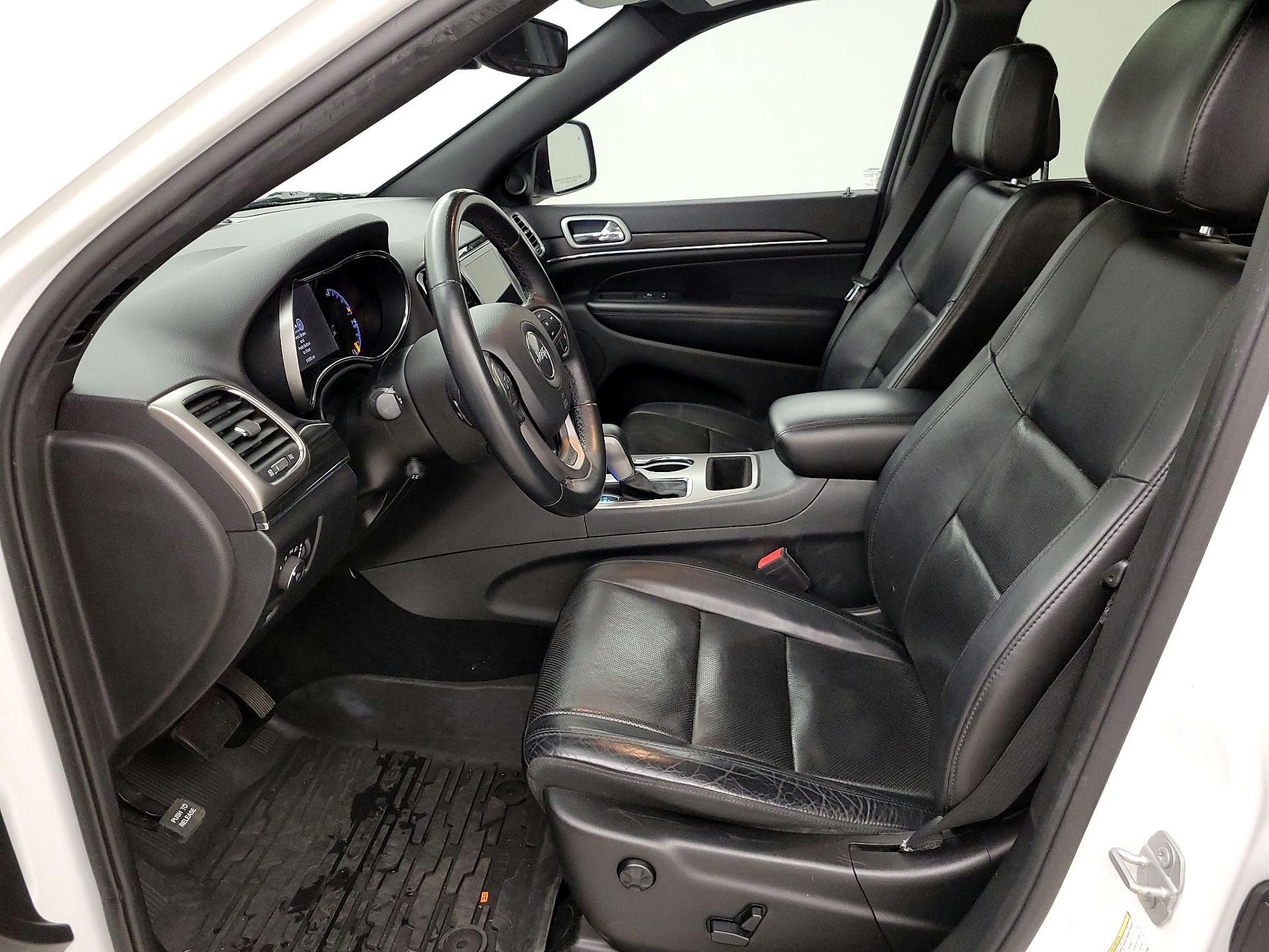 Thumbnail: 2019 Jeep Grand Cherokee - 11