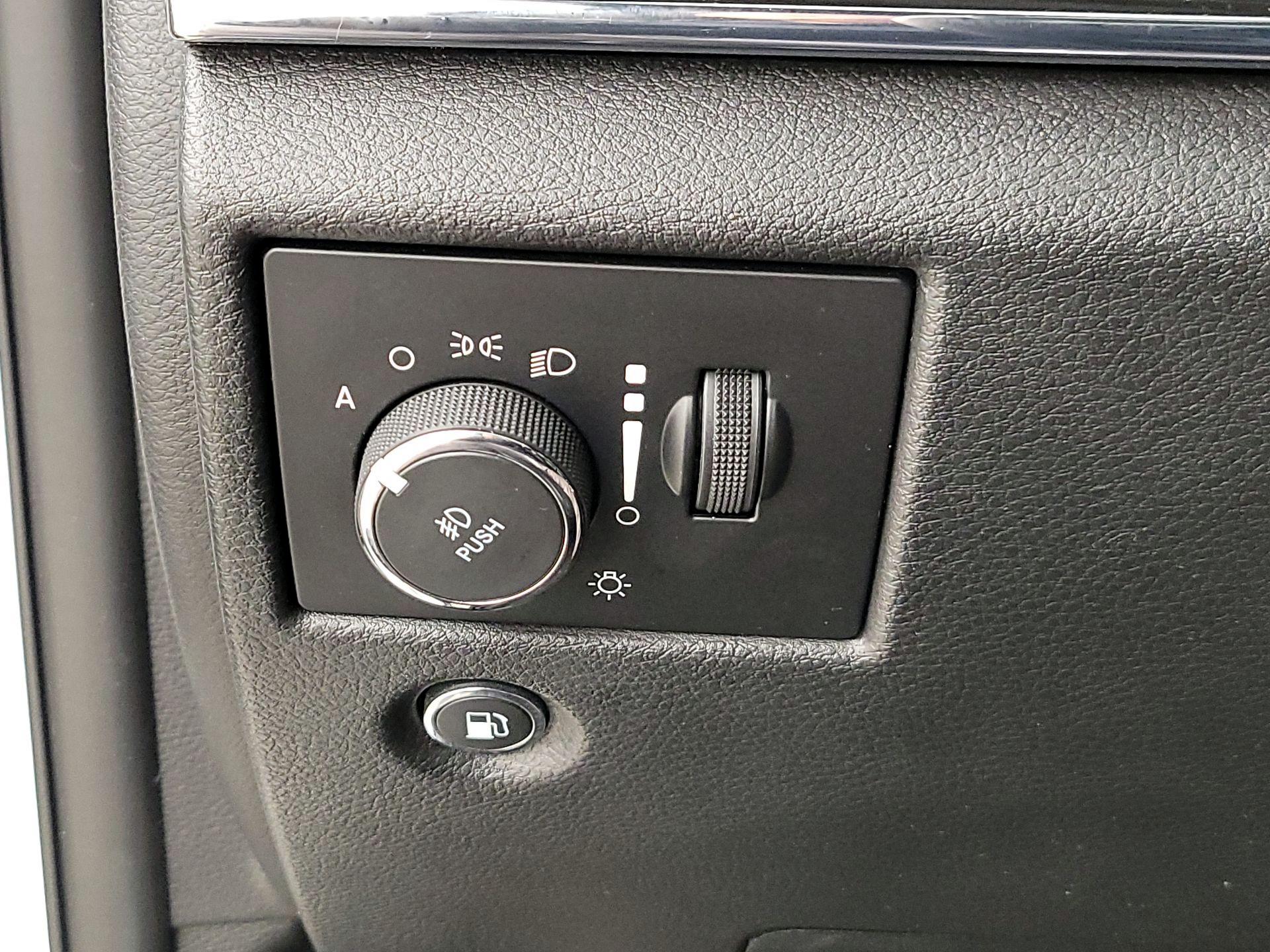 Thumbnail: 2019 Jeep Grand Cherokee - 13