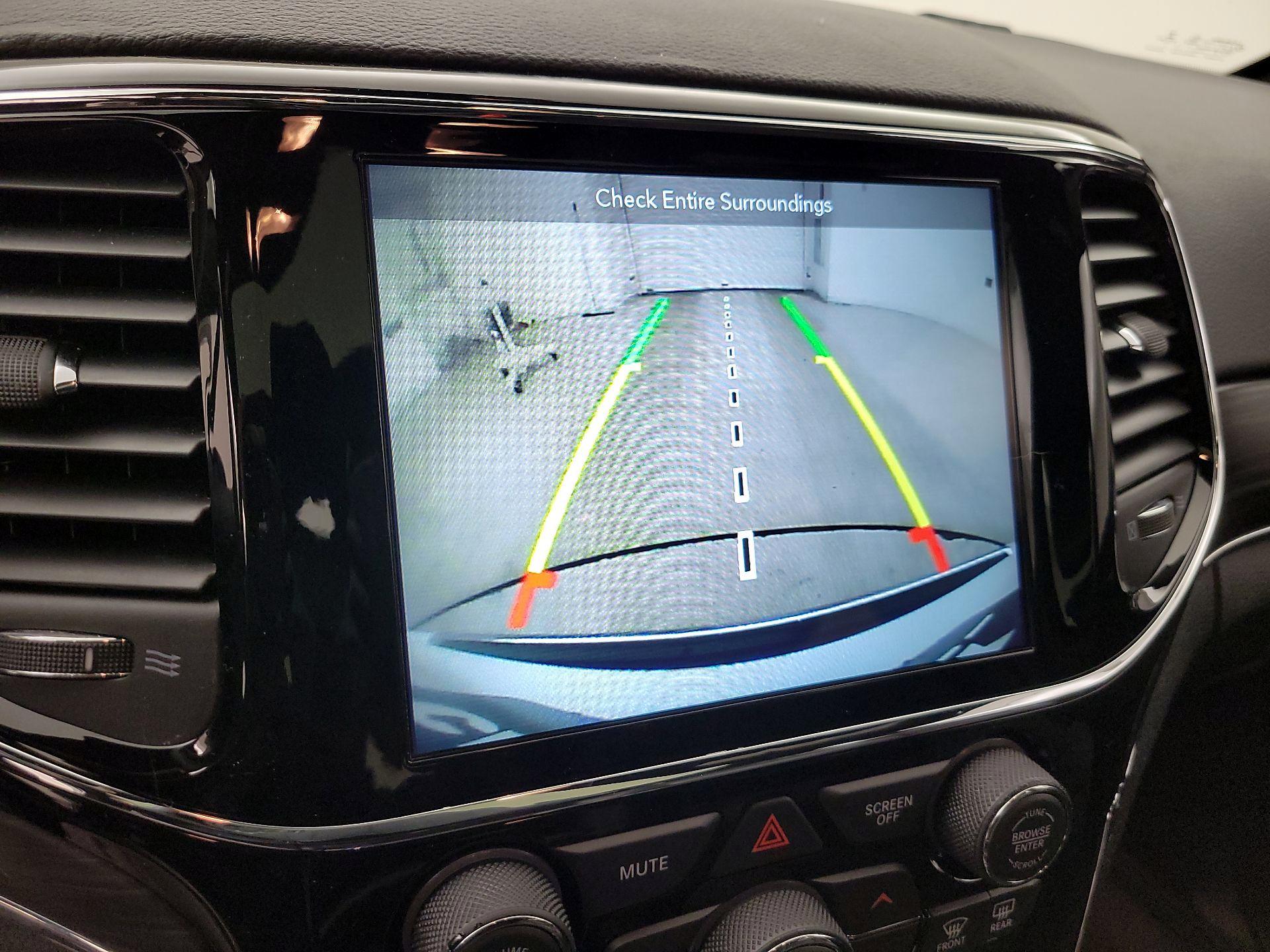 Thumbnail: 2019 Jeep Grand Cherokee - 15