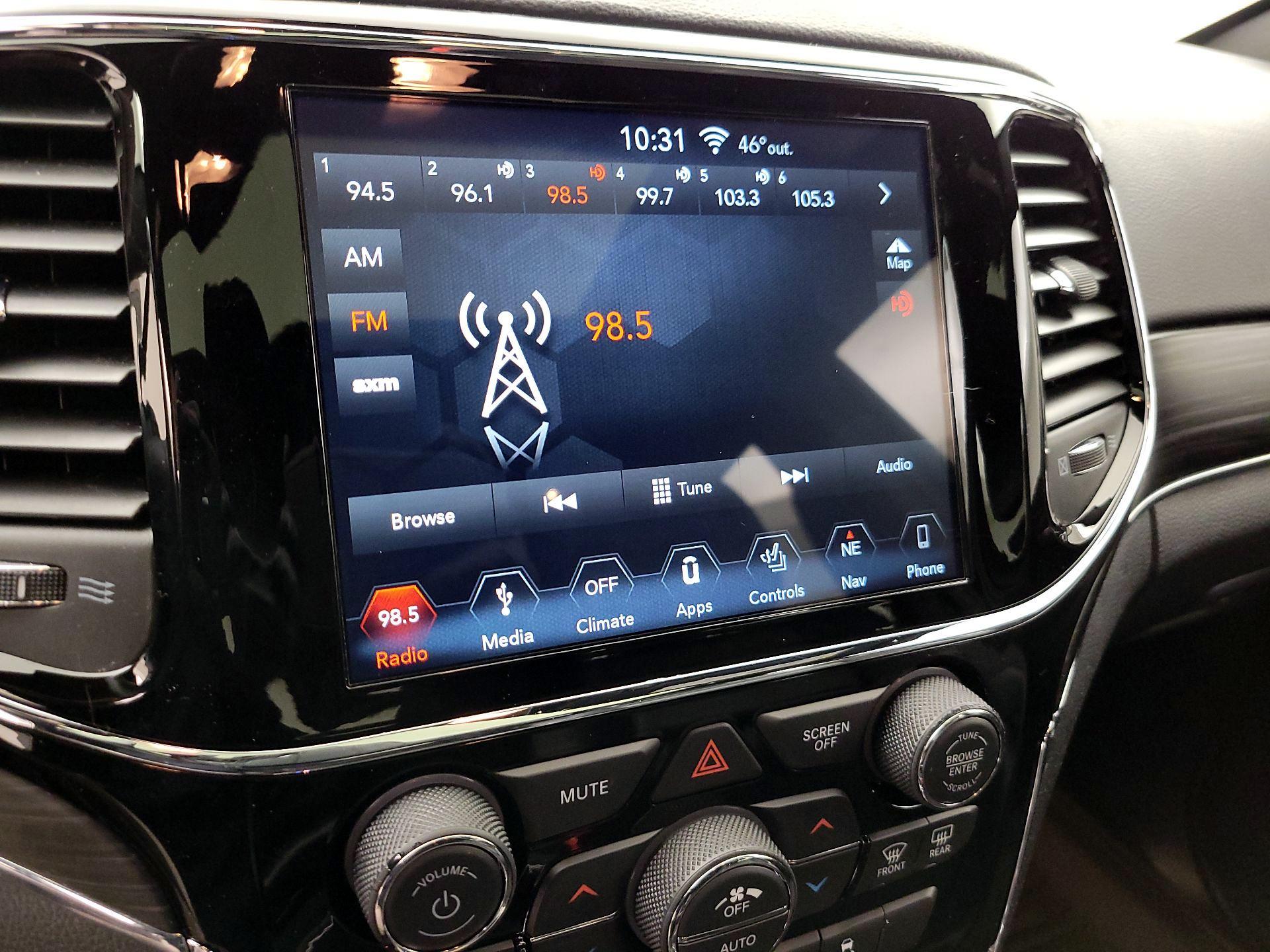 Thumbnail: 2019 Jeep Grand Cherokee - 16