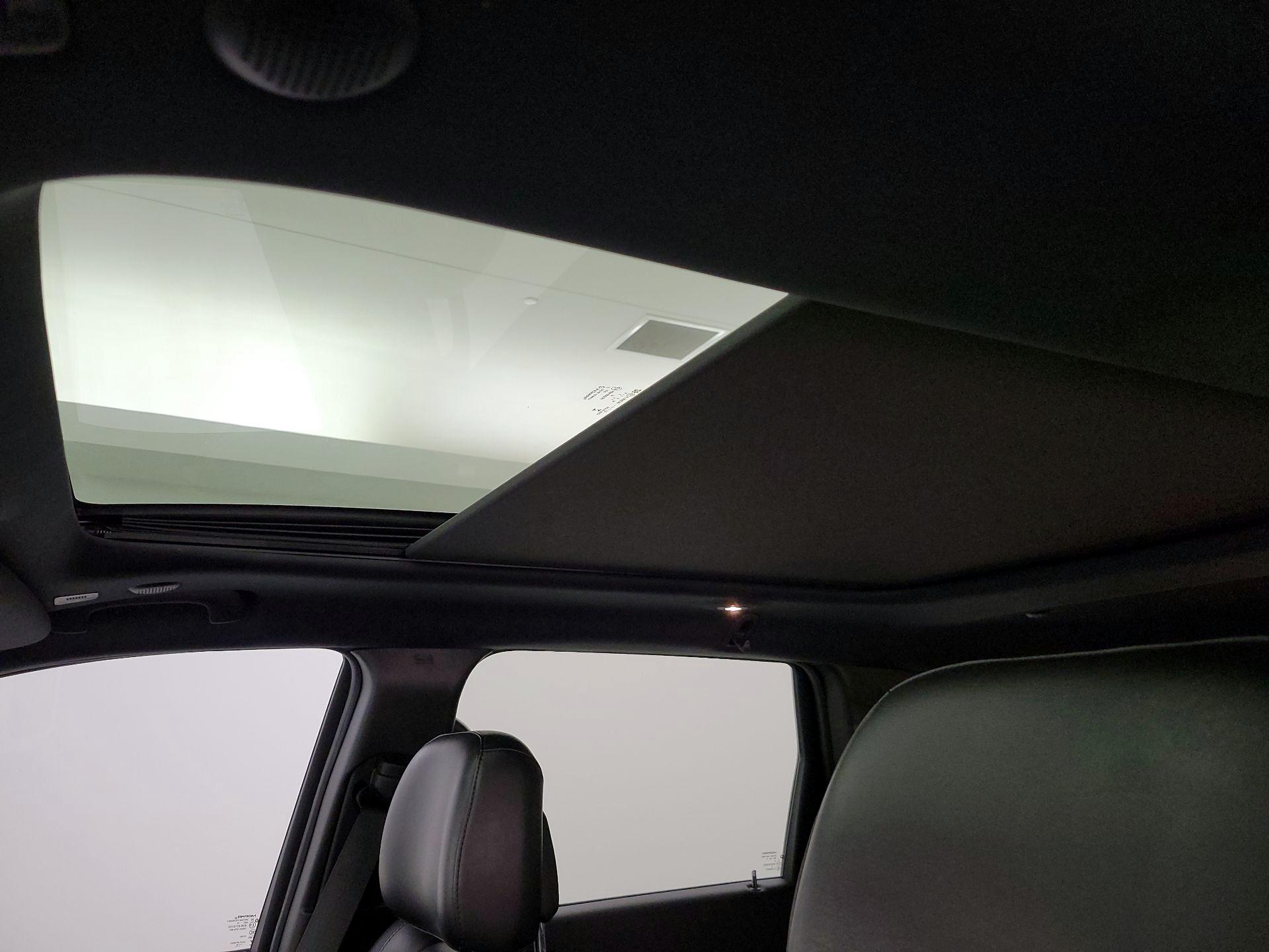 Thumbnail: 2019 Jeep Grand Cherokee - 20