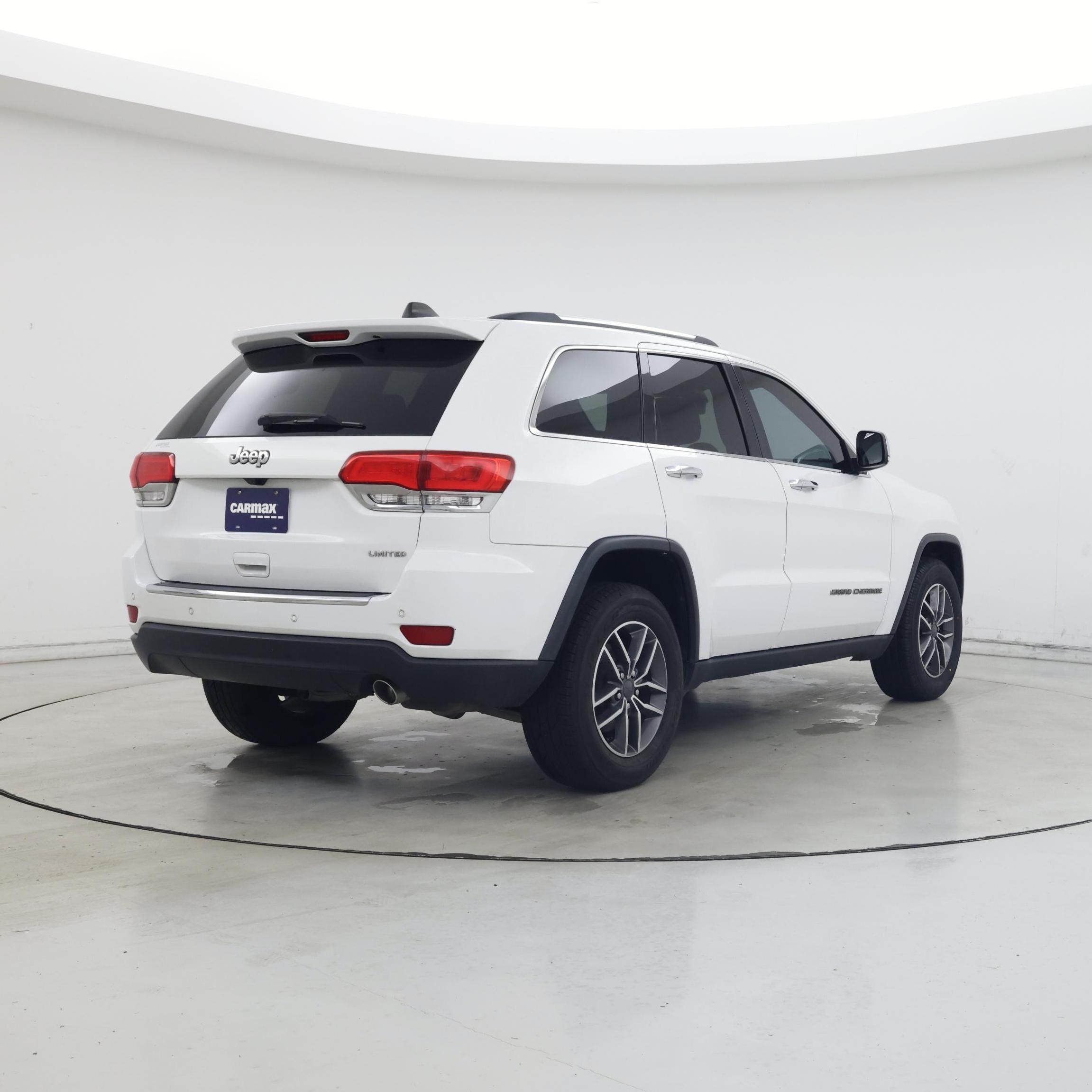 Thumbnail: 2019 Jeep Grand Cherokee - 8