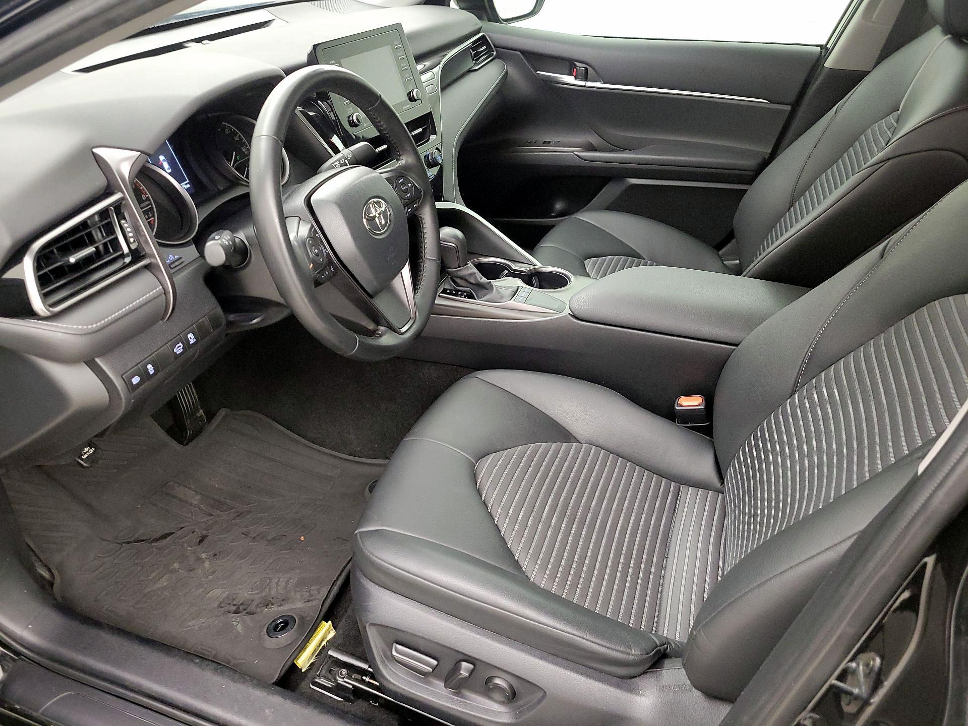 Thumbnail: 2023 Toyota Camry - 11