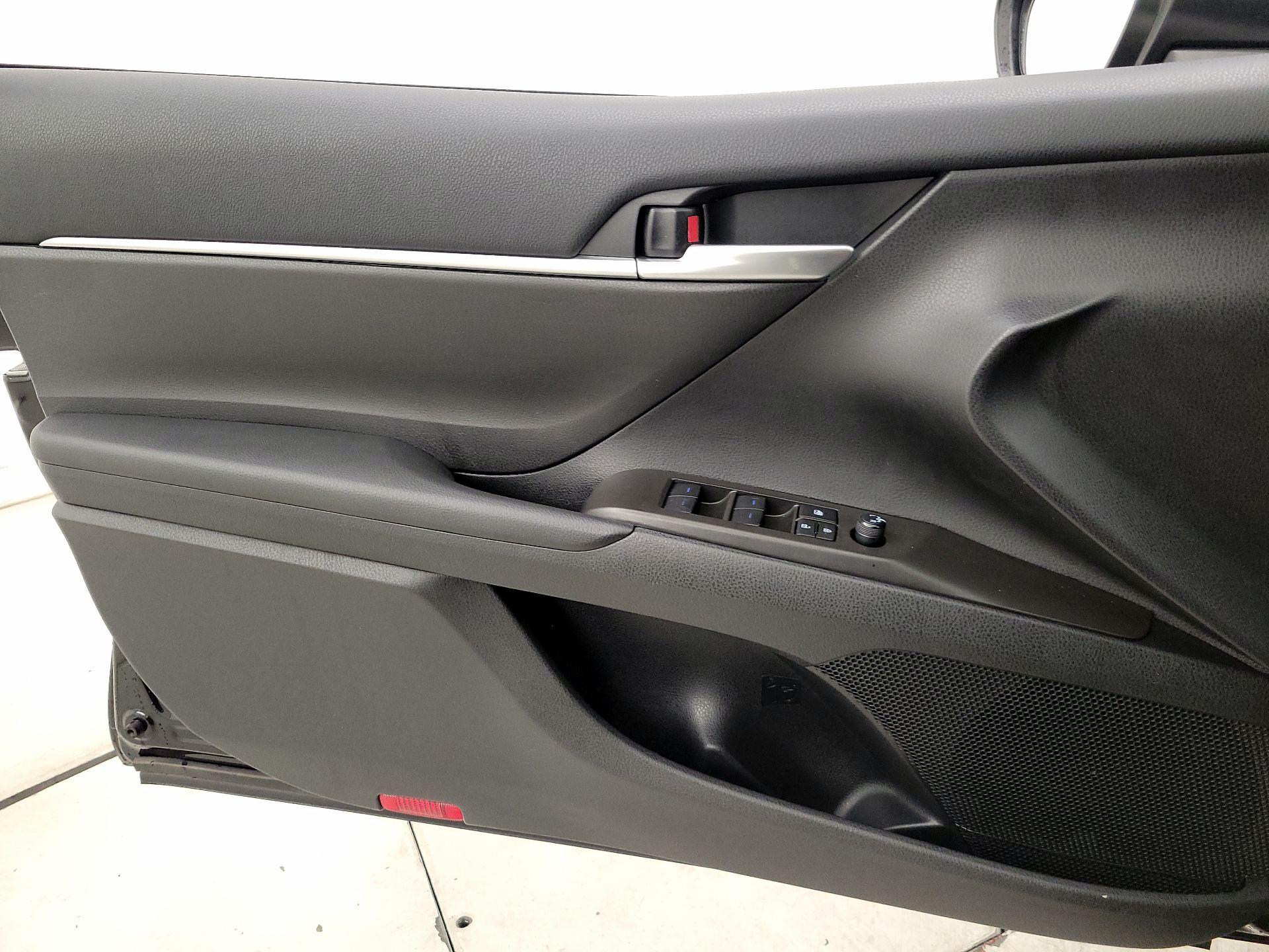 Thumbnail: 2023 Toyota Camry - 12