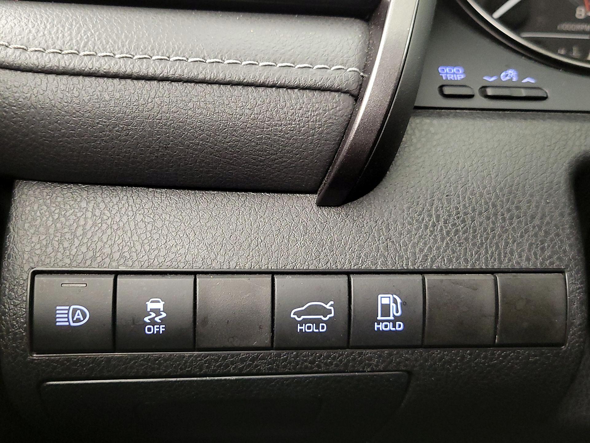 Thumbnail: 2023 Toyota Camry - 13