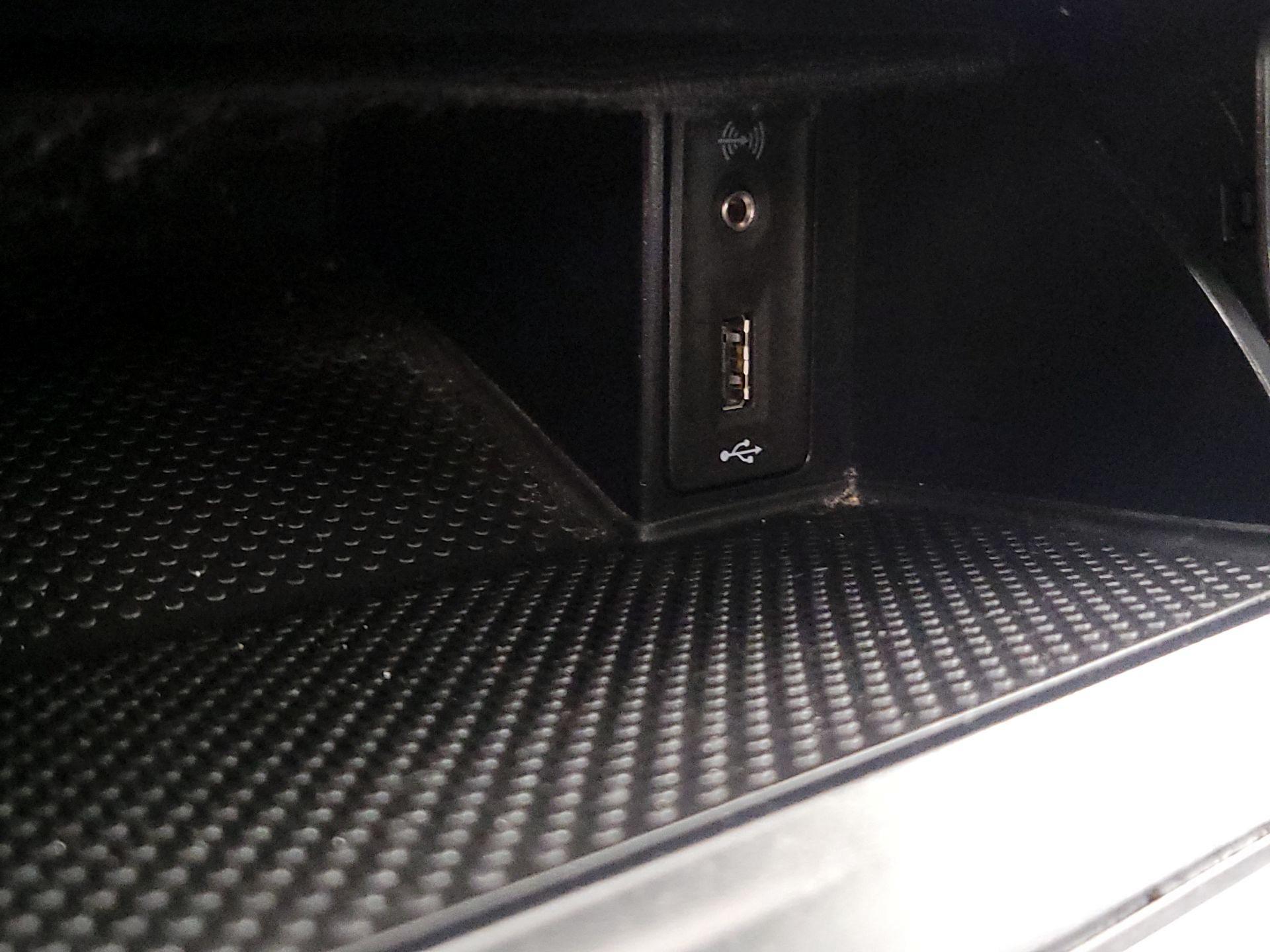 Thumbnail: 2017 Volkswagen Golf - 18