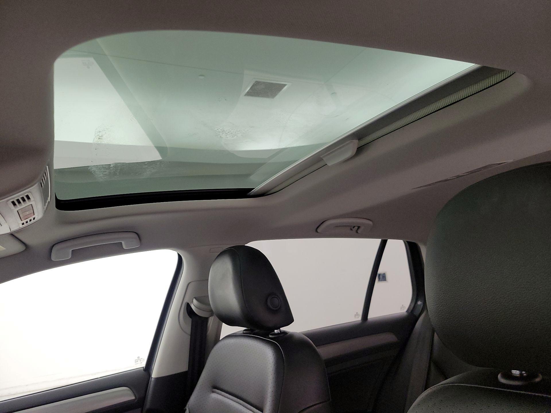 Thumbnail: 2017 Volkswagen Golf - 19