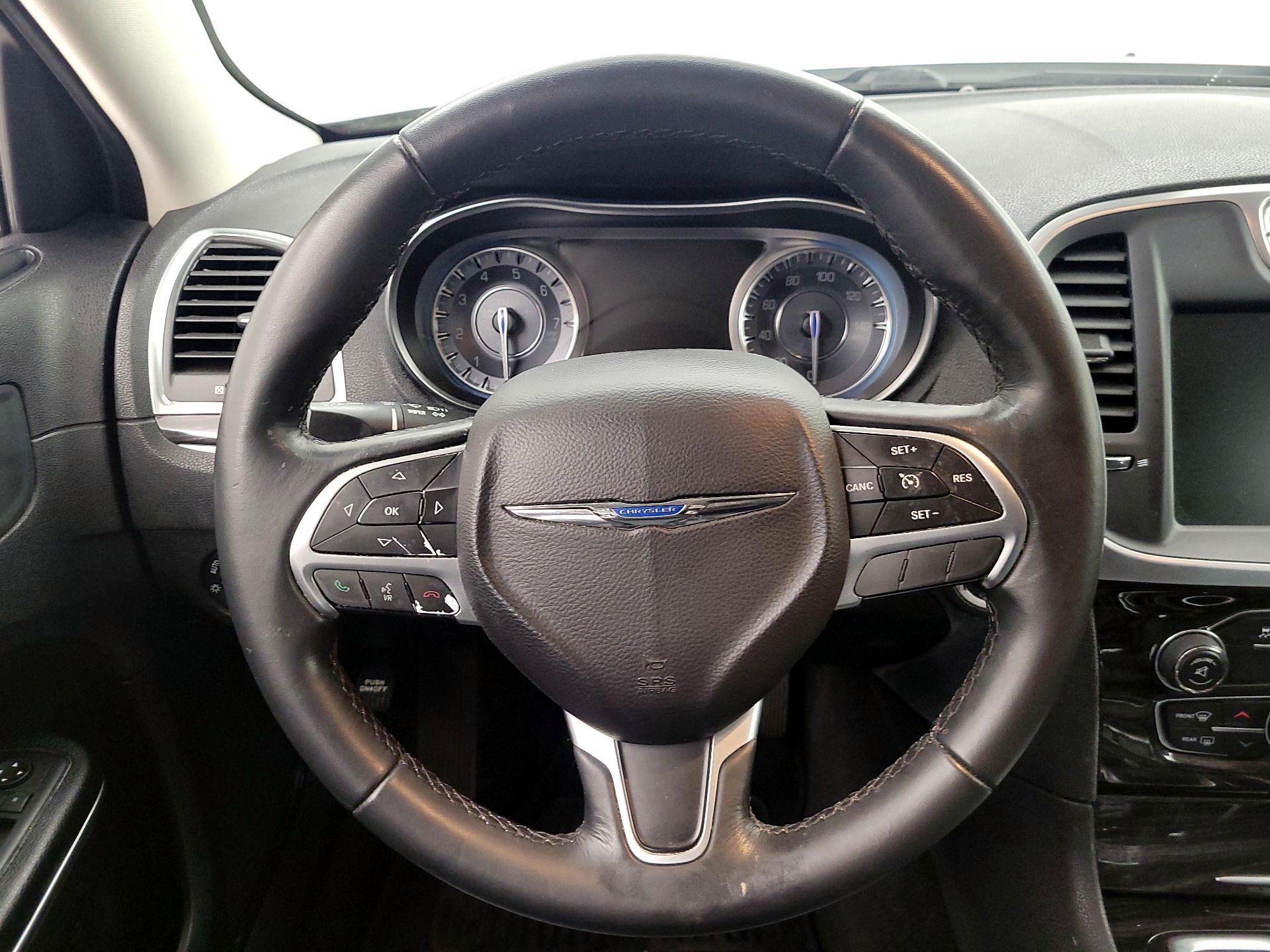 Thumbnail: 2015 Chrysler 300 - 10