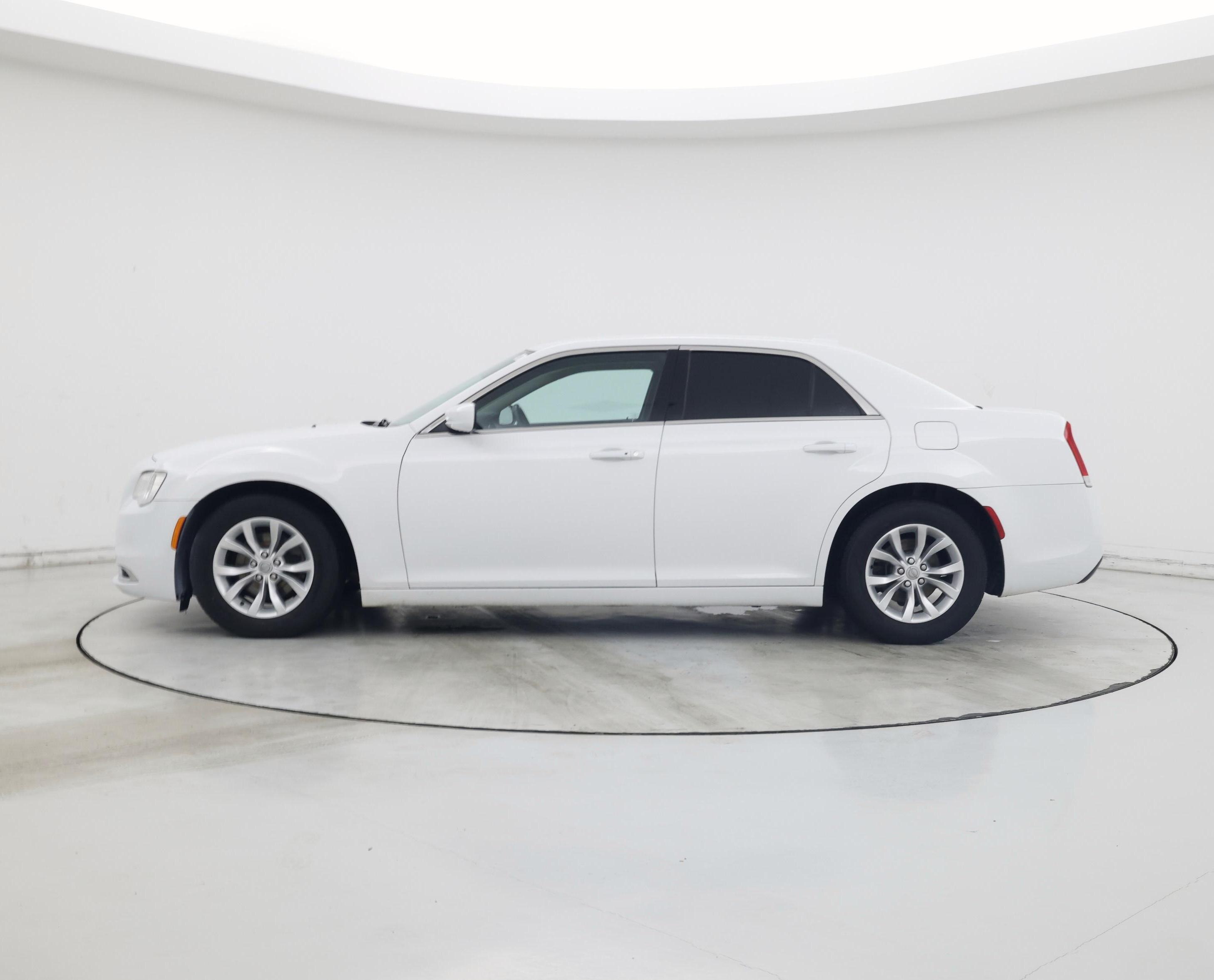 Thumbnail: 2015 Chrysler 300 - 3