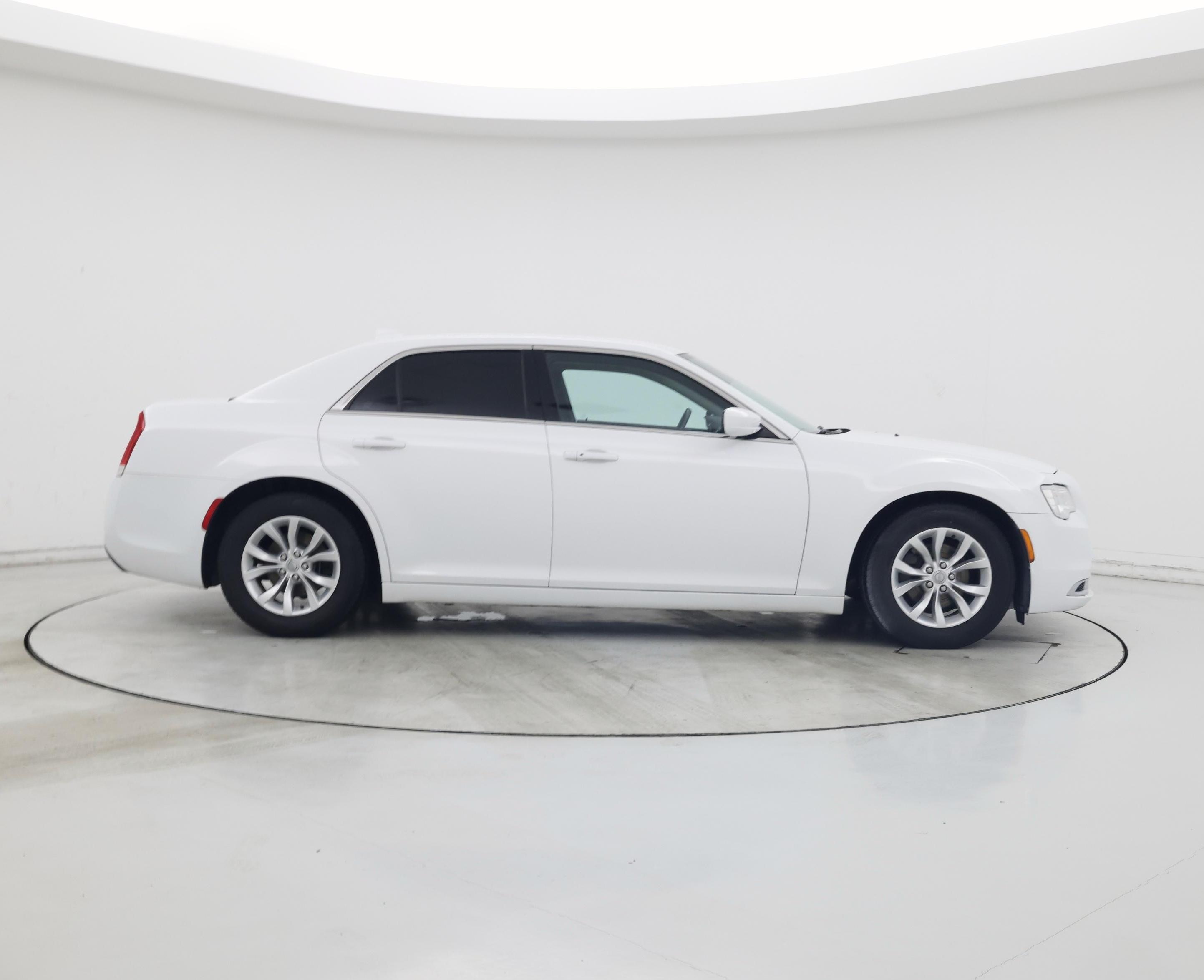 Thumbnail: 2015 Chrysler 300 - 7
