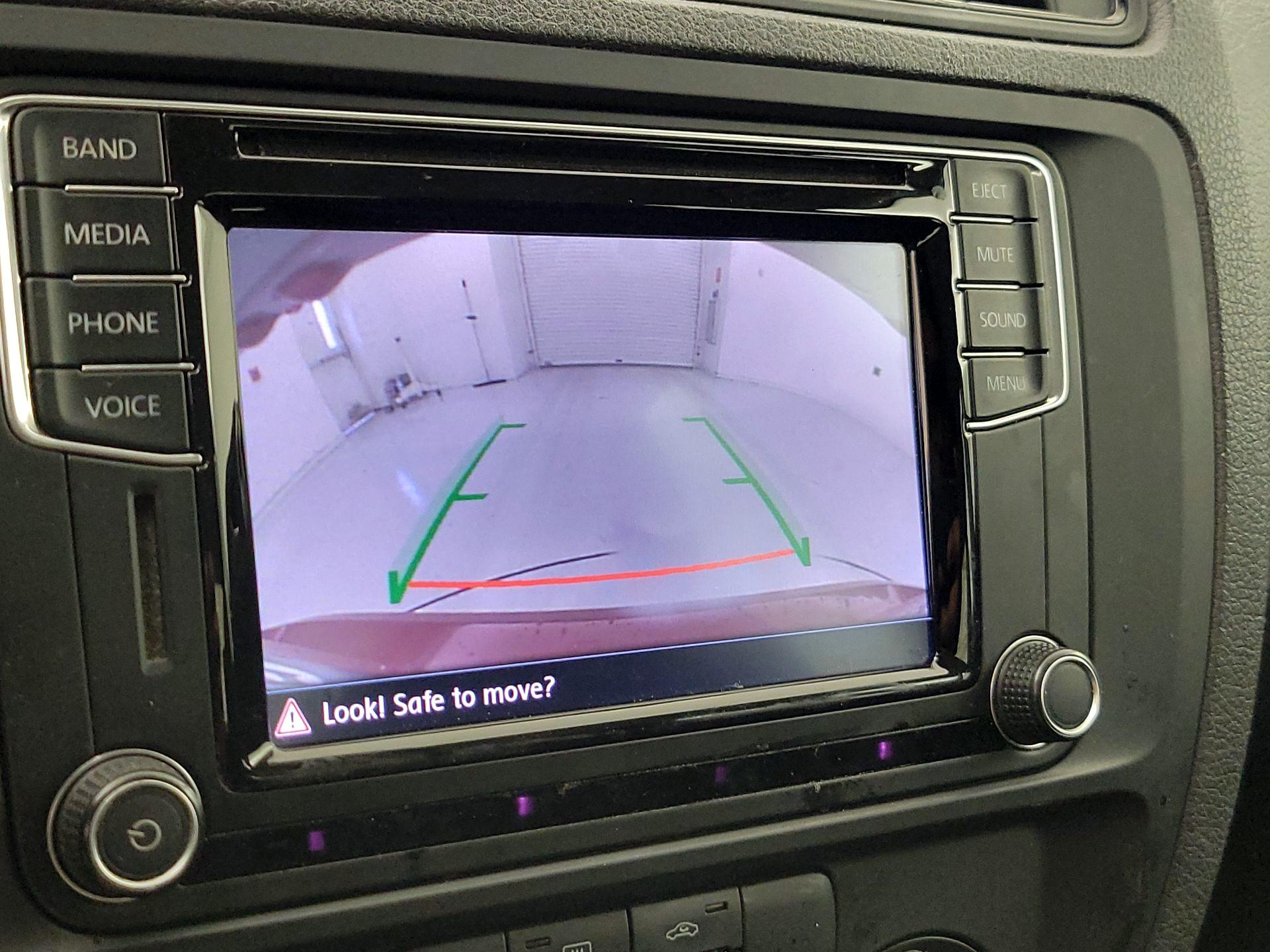 Thumbnail: 2016 Volkswagen Jetta - 14