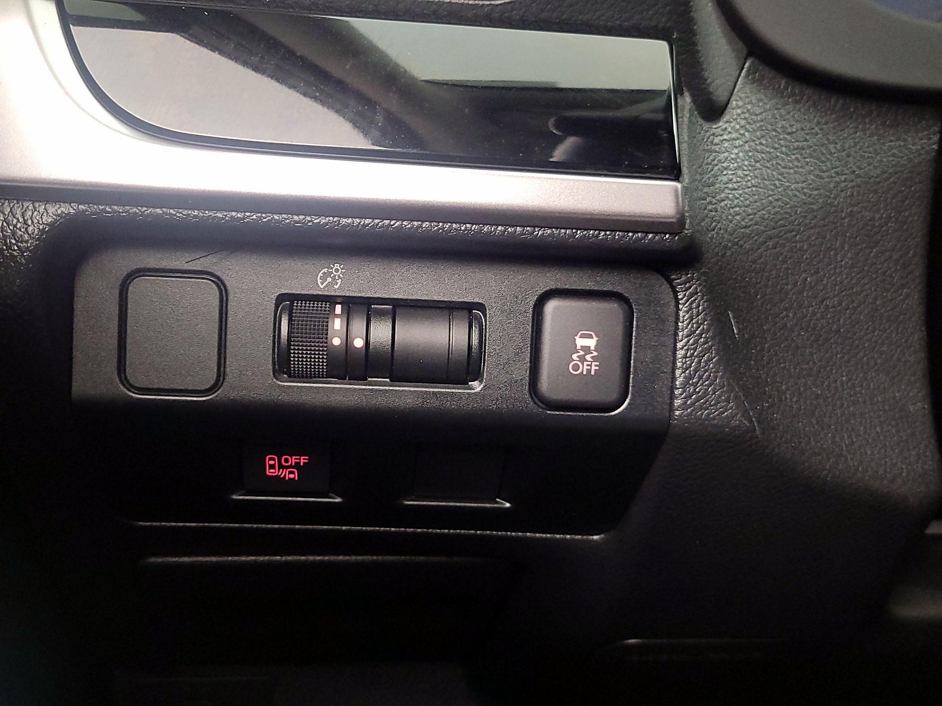 Thumbnail: 2017 Subaru Crosstrek - 13