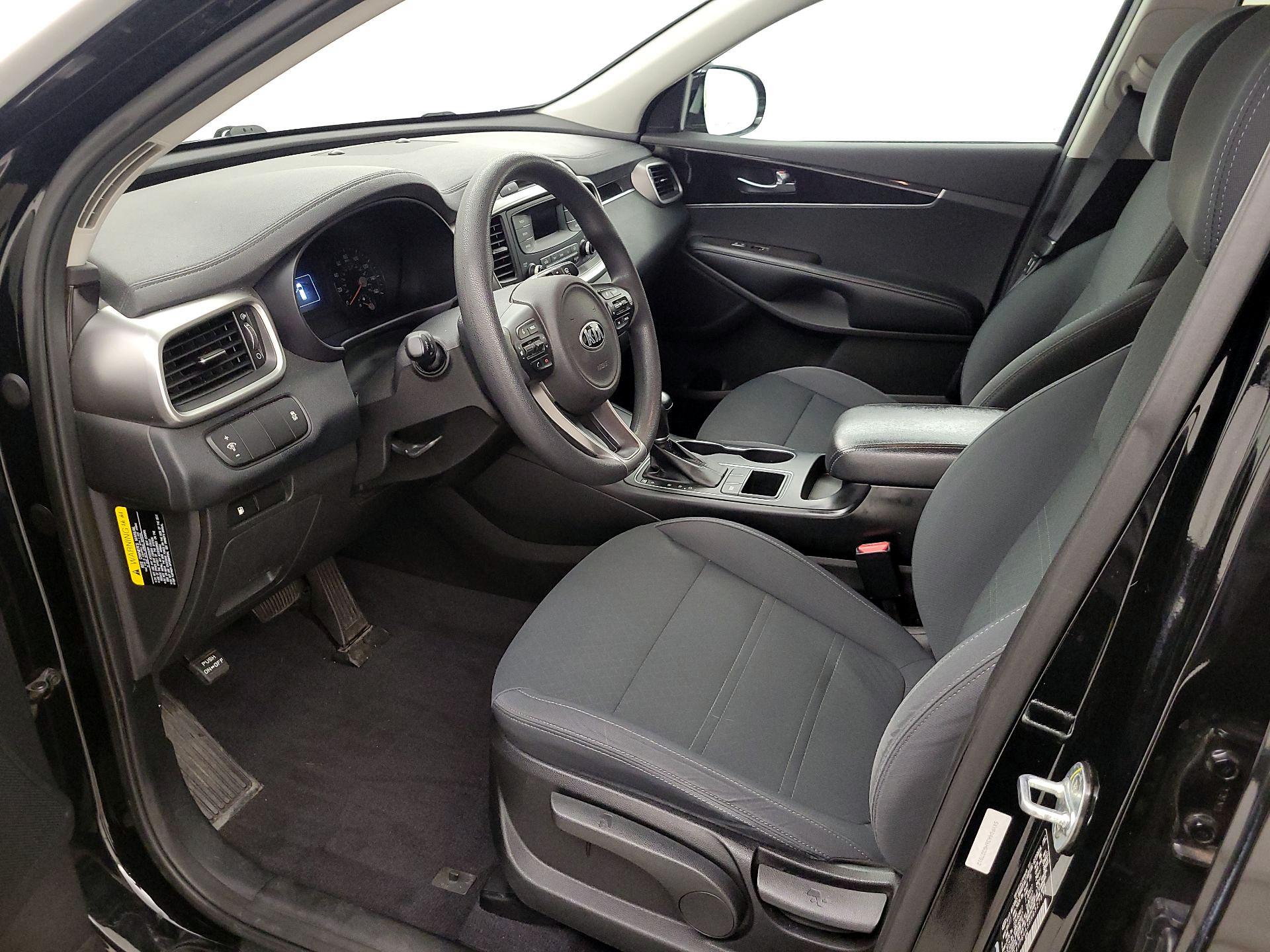 Thumbnail: 2017 Kia Sorento - 11