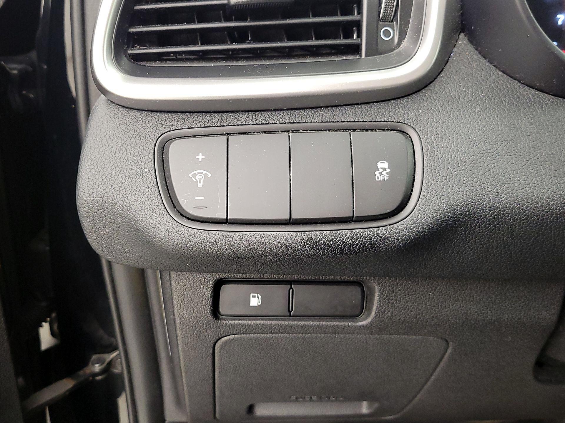 Thumbnail: 2017 Kia Sorento - 13